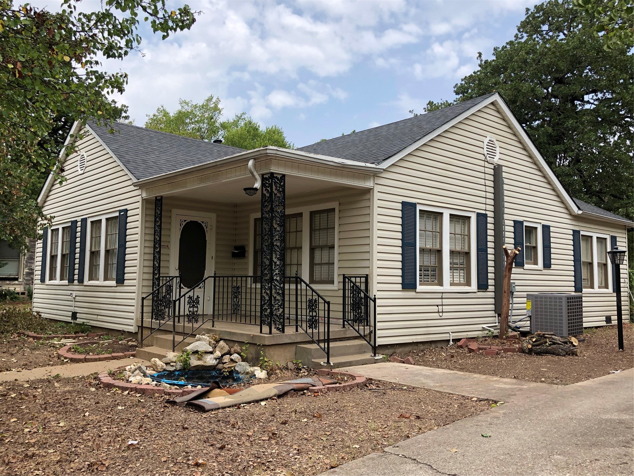 2517 Honeysuckle Avenue Fort Worth TX 76111