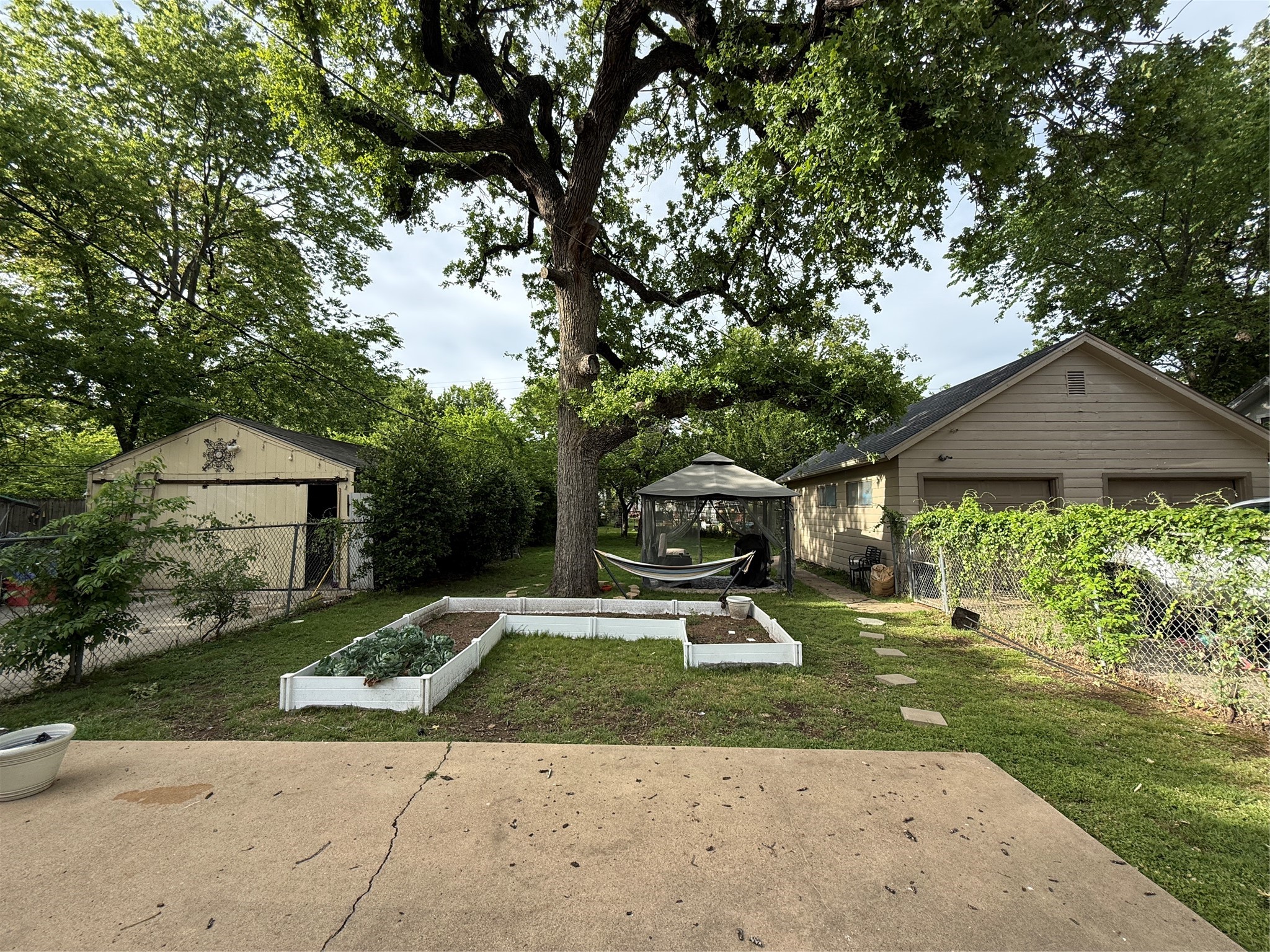 2517 Honeysuckle Avenue Fort Worth TX 76111