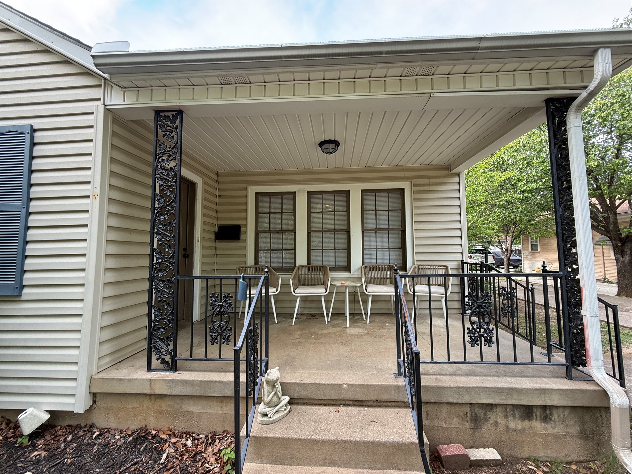 2517 Honeysuckle Avenue Fort Worth TX 76111