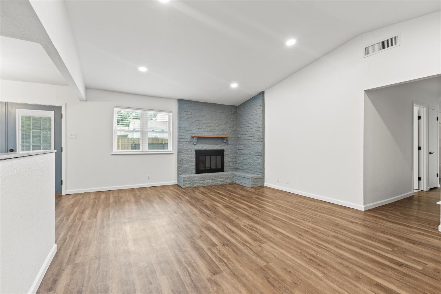 615 Bocowood Circle Euless TX 76039