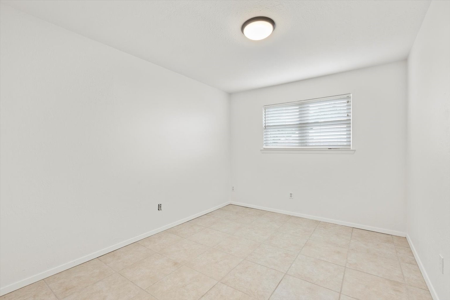 615 Bocowood Circle Euless TX 76039