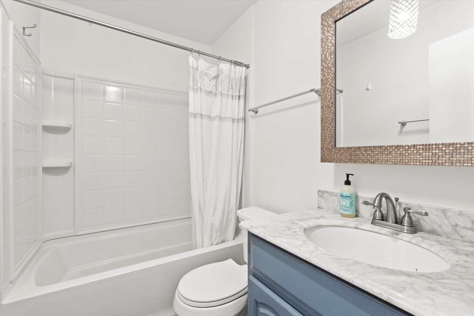 615 Bocowood Circle Euless TX 76039