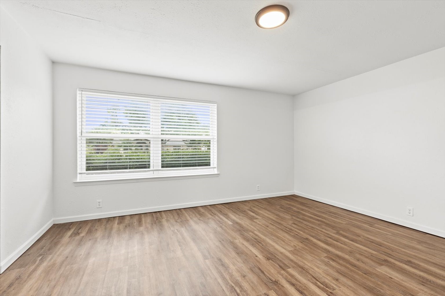 615 Bocowood Circle Euless TX 76039