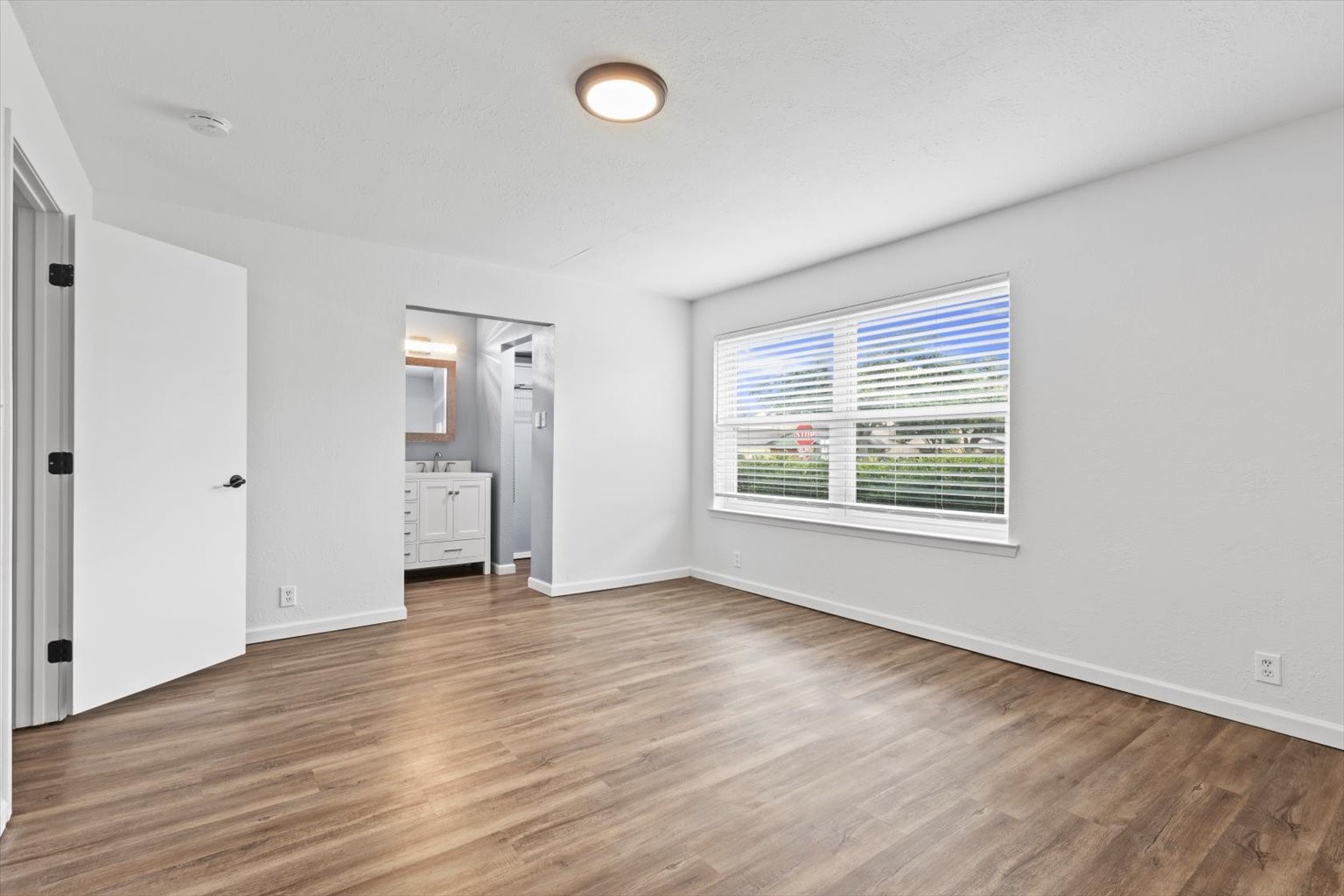 615 Bocowood Circle Euless TX 76039