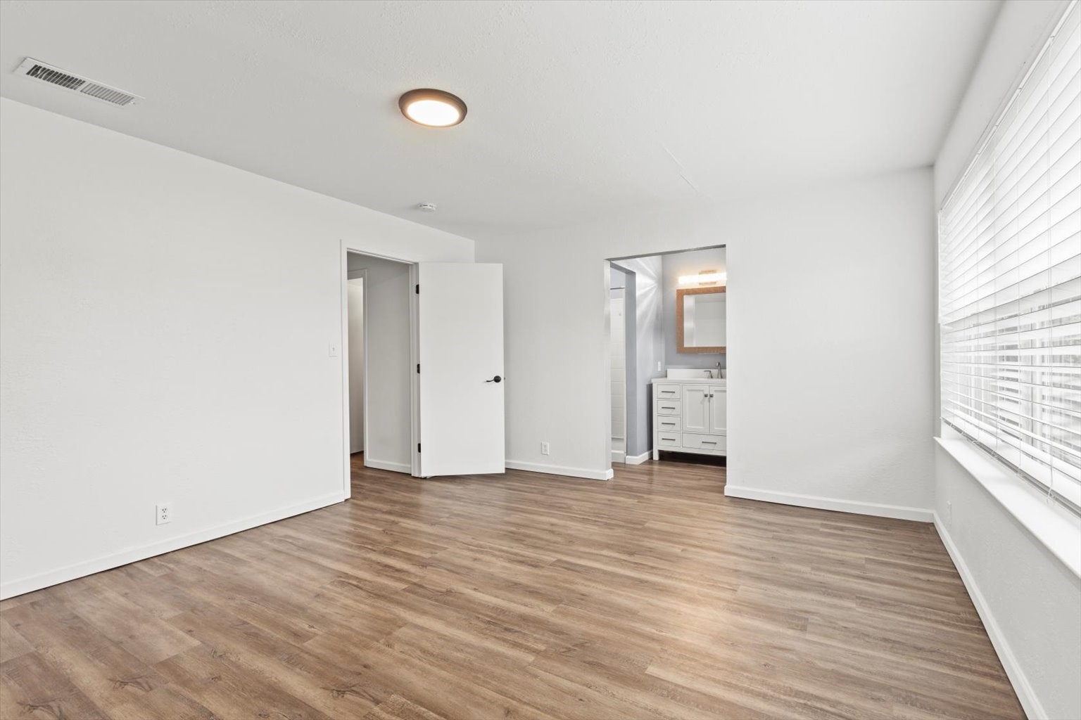 615 Bocowood Circle Euless TX 76039