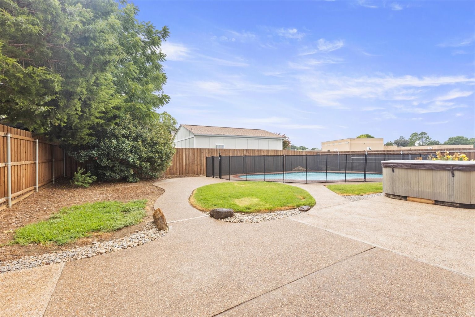 615 Bocowood Circle Euless TX 76039