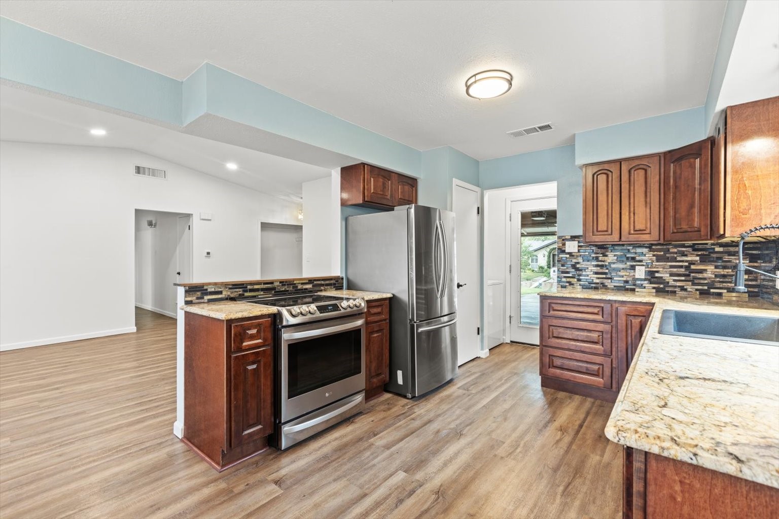 615 Bocowood Circle Euless TX 76039