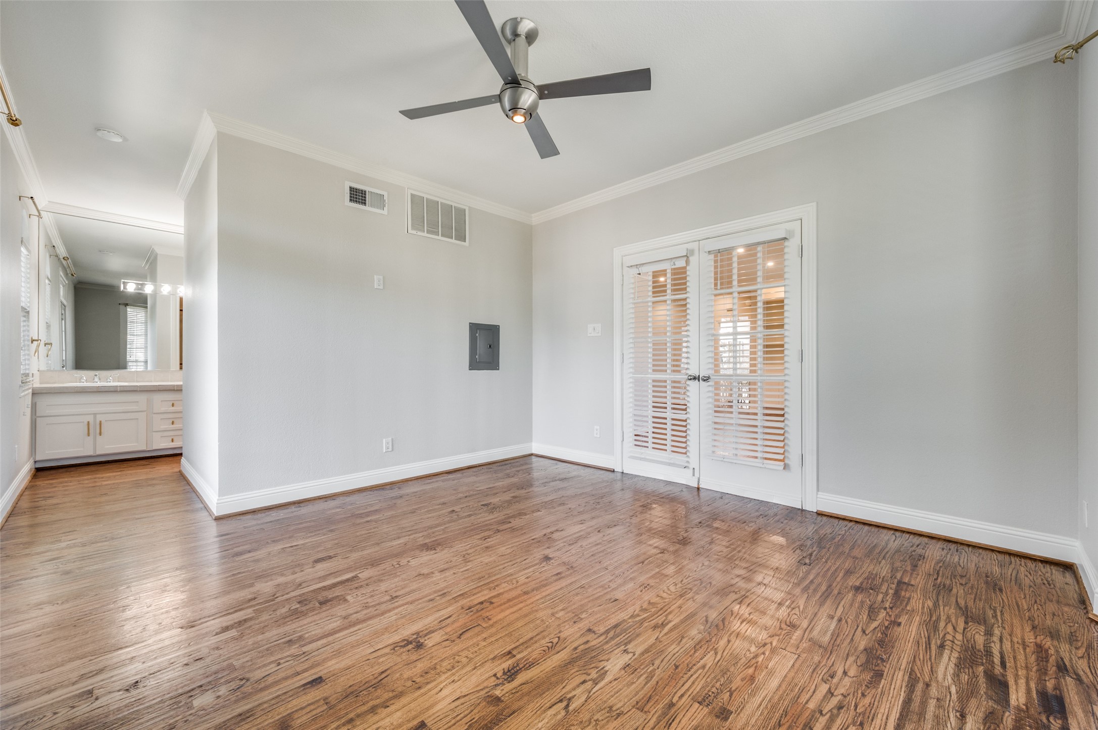 3208 Cole Avenue Dallas TX 75204