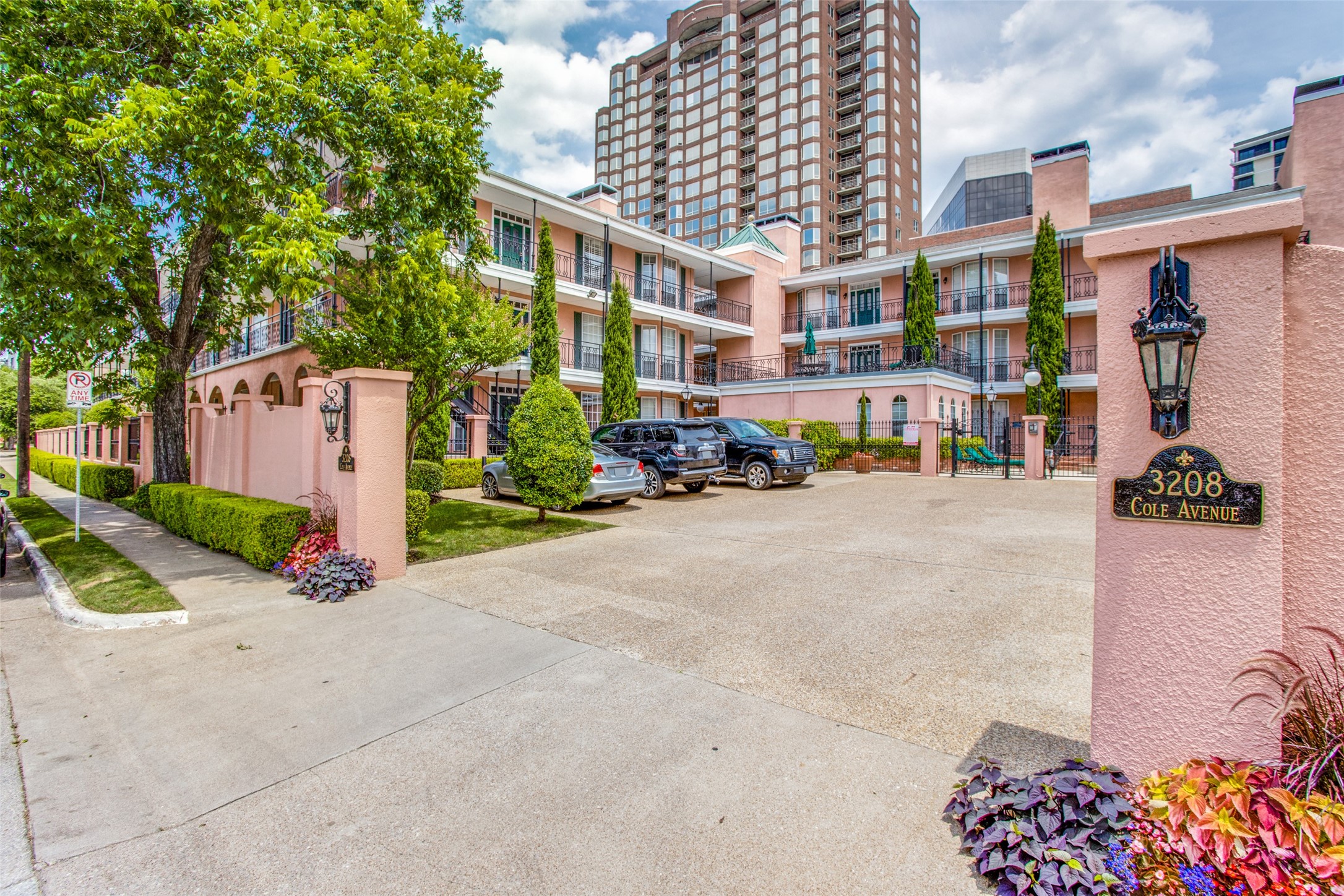 3208 Cole Avenue Dallas TX 75204