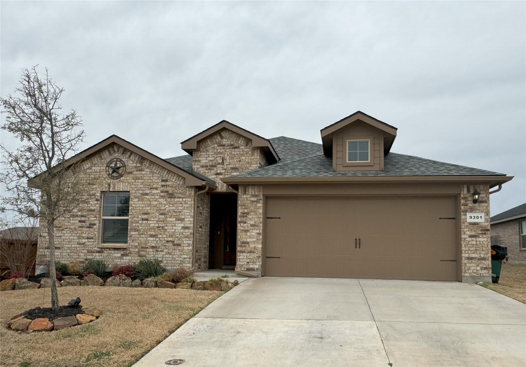 9301 Hill Topper Trail Fort Worth TX 76131