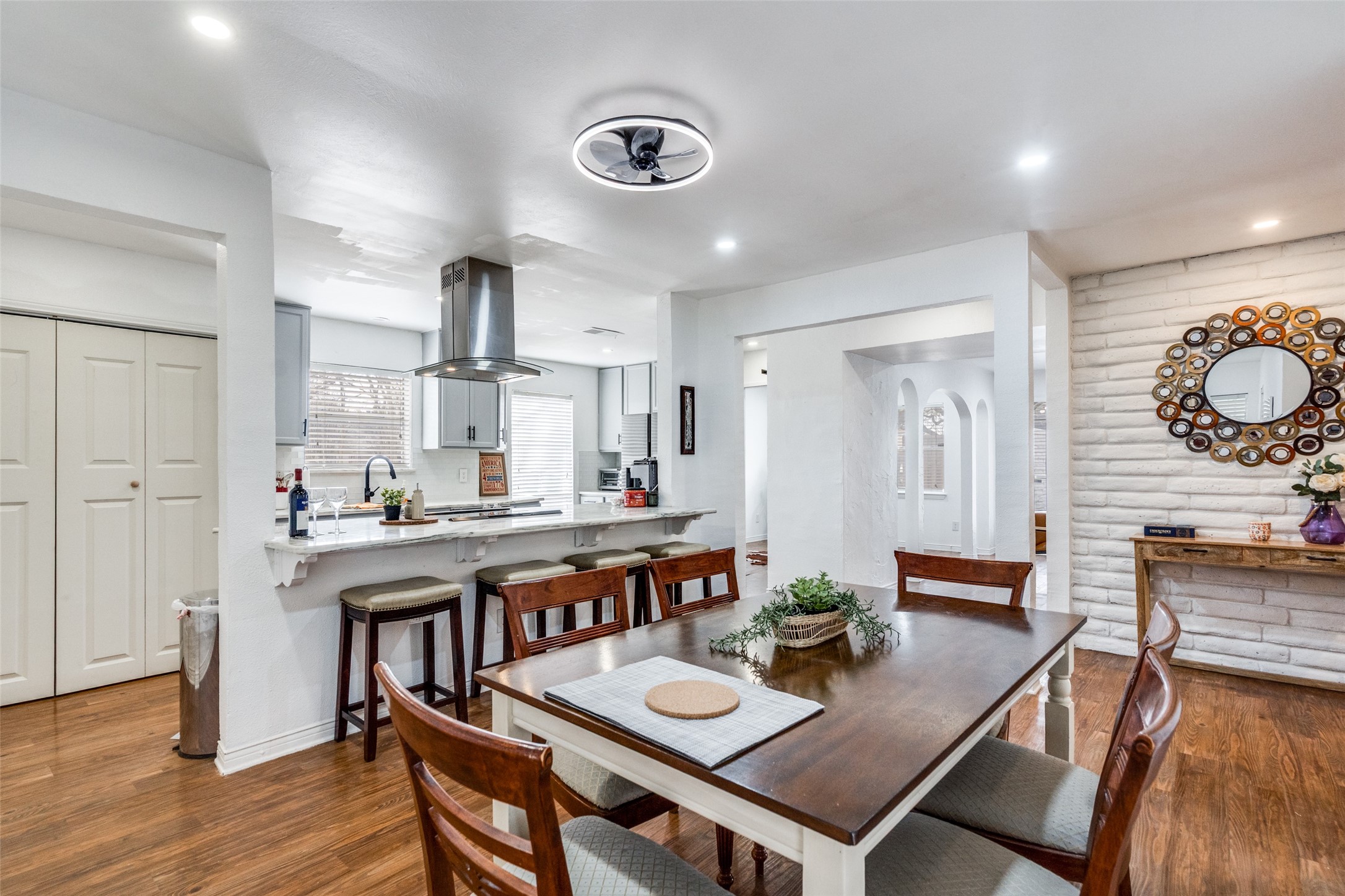 15642 Overmead Circle Dallas TX 75248