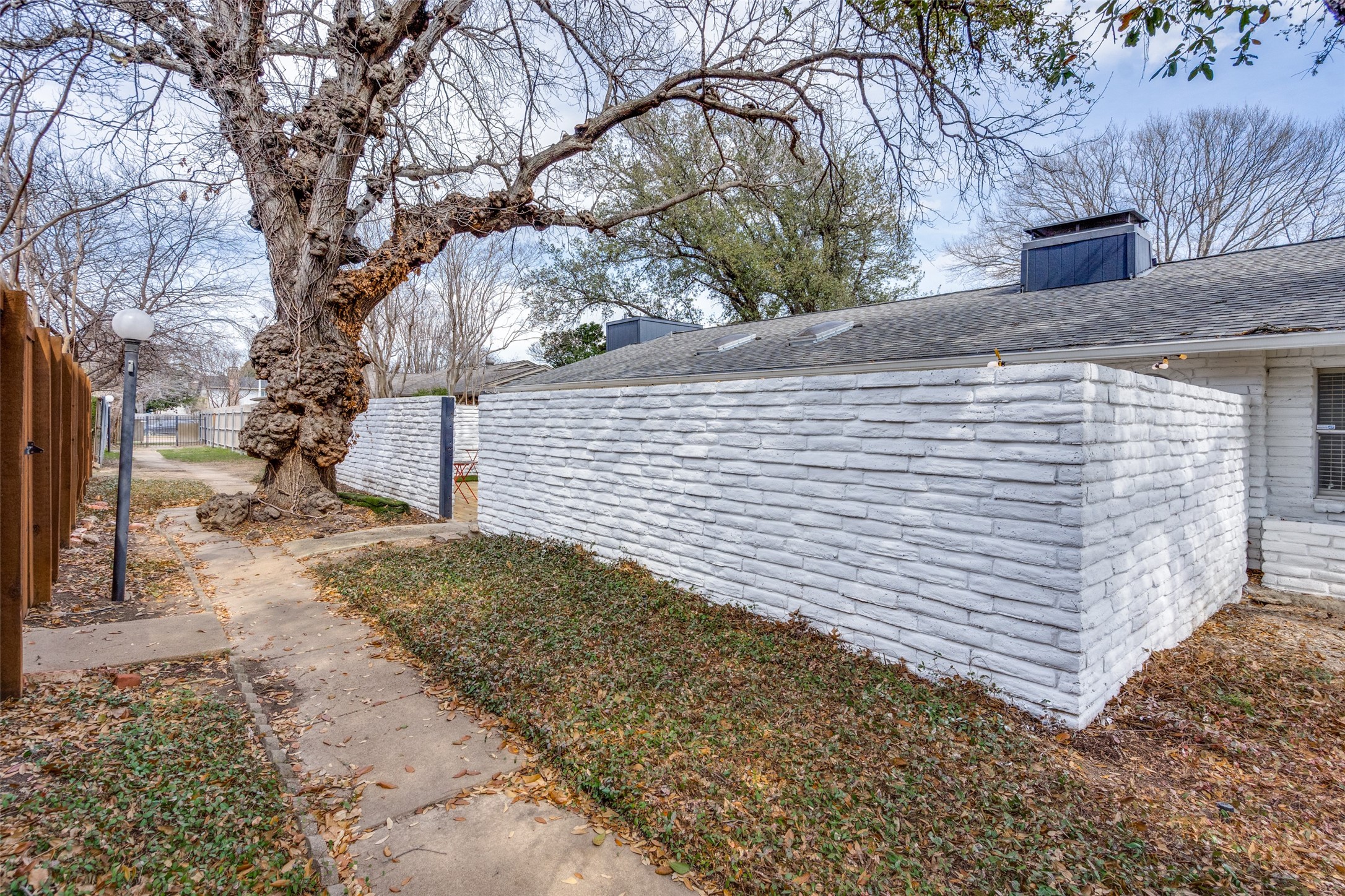 15642 Overmead Circle Dallas TX 75248