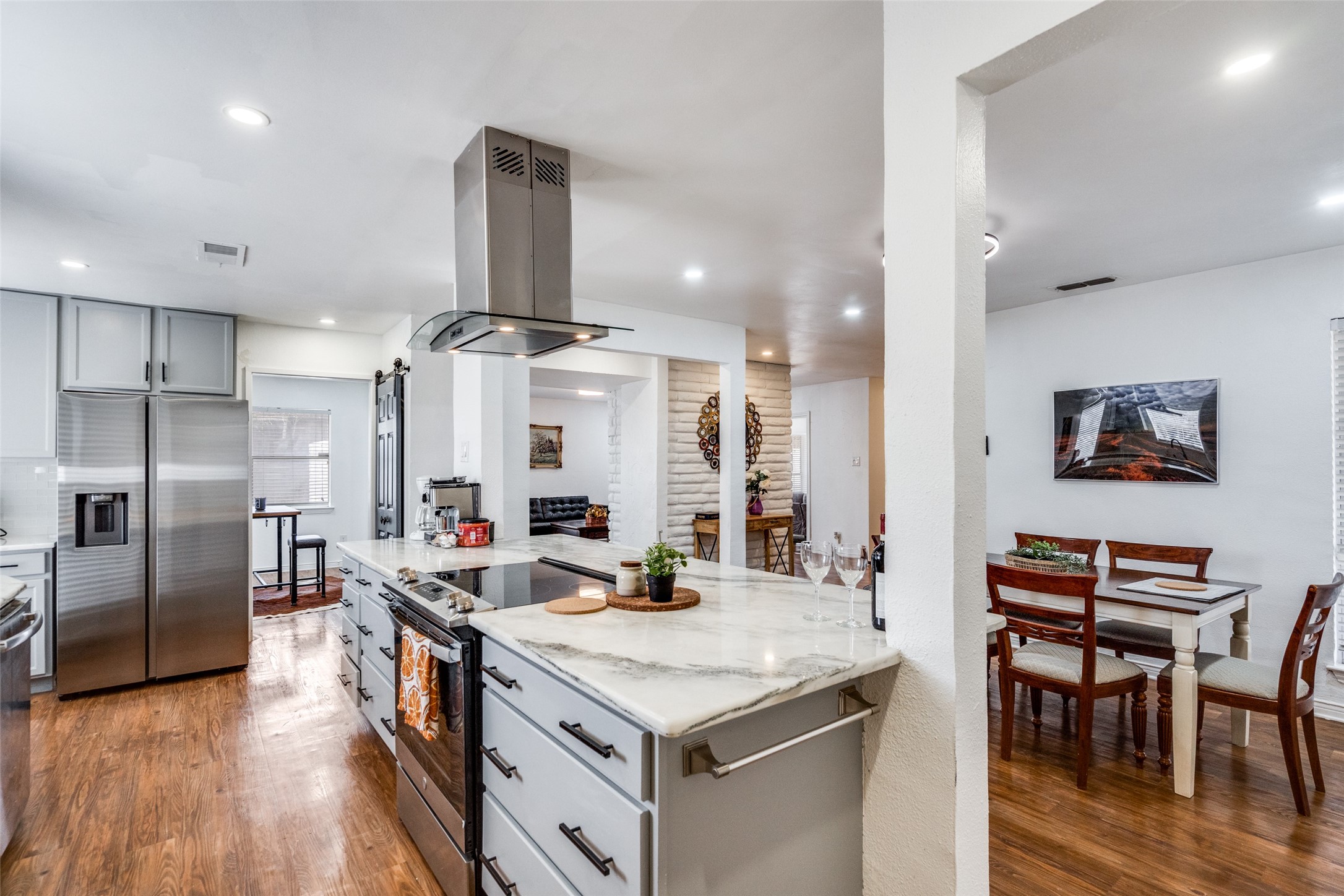 15642 Overmead Circle Dallas TX 75248