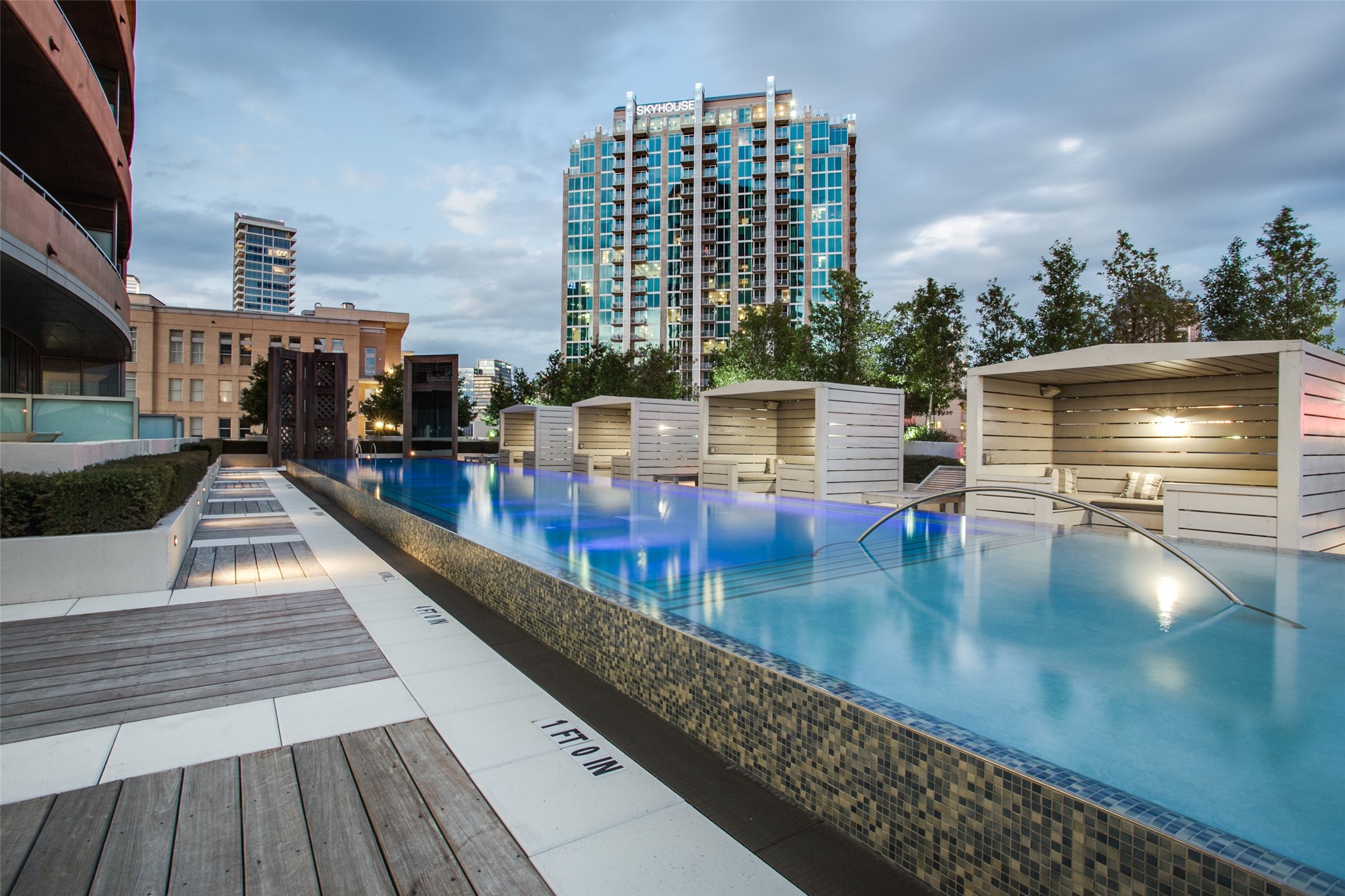 2200 Victory Avenue Dallas TX 75219
