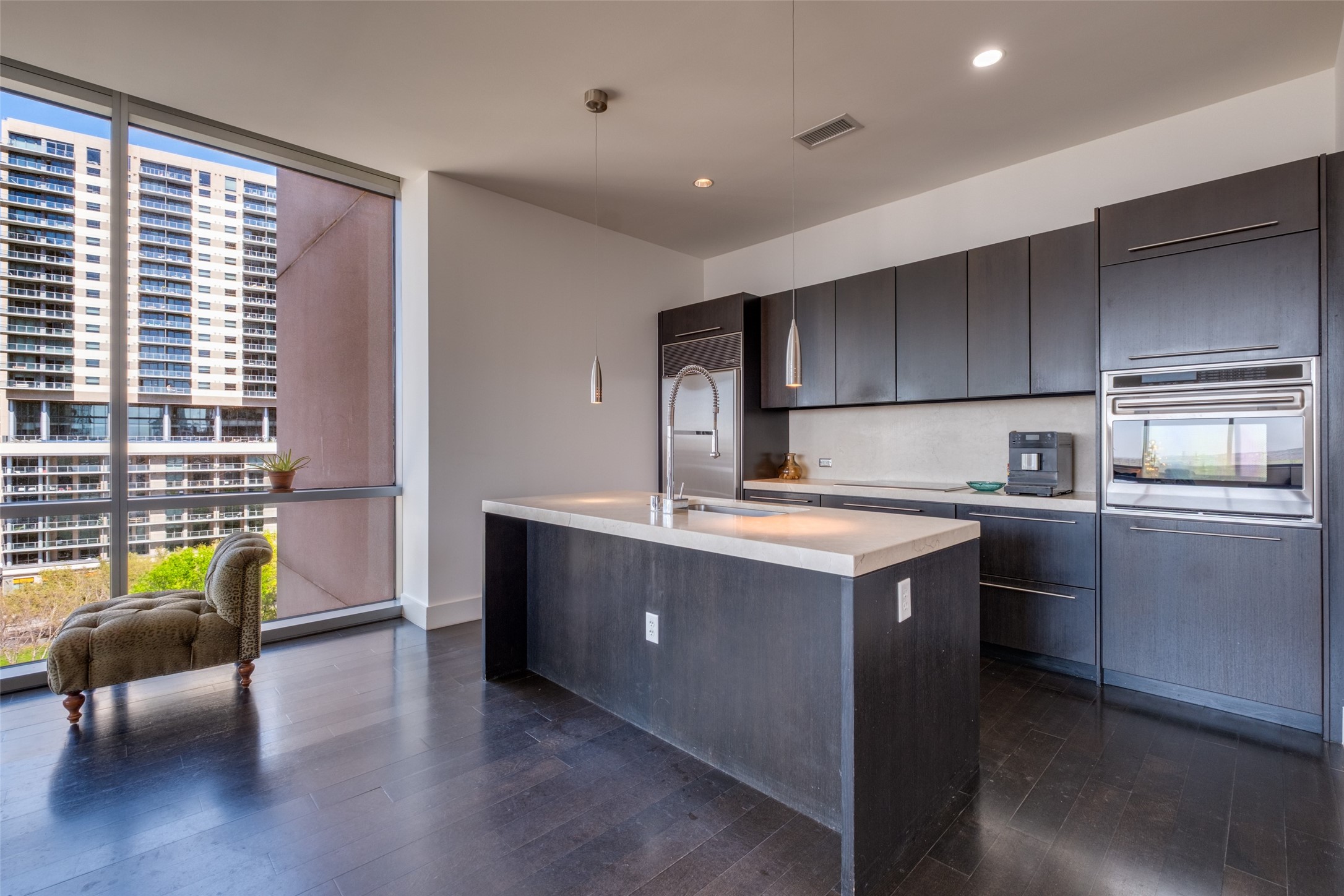 2200 Victory Avenue Dallas TX 75219