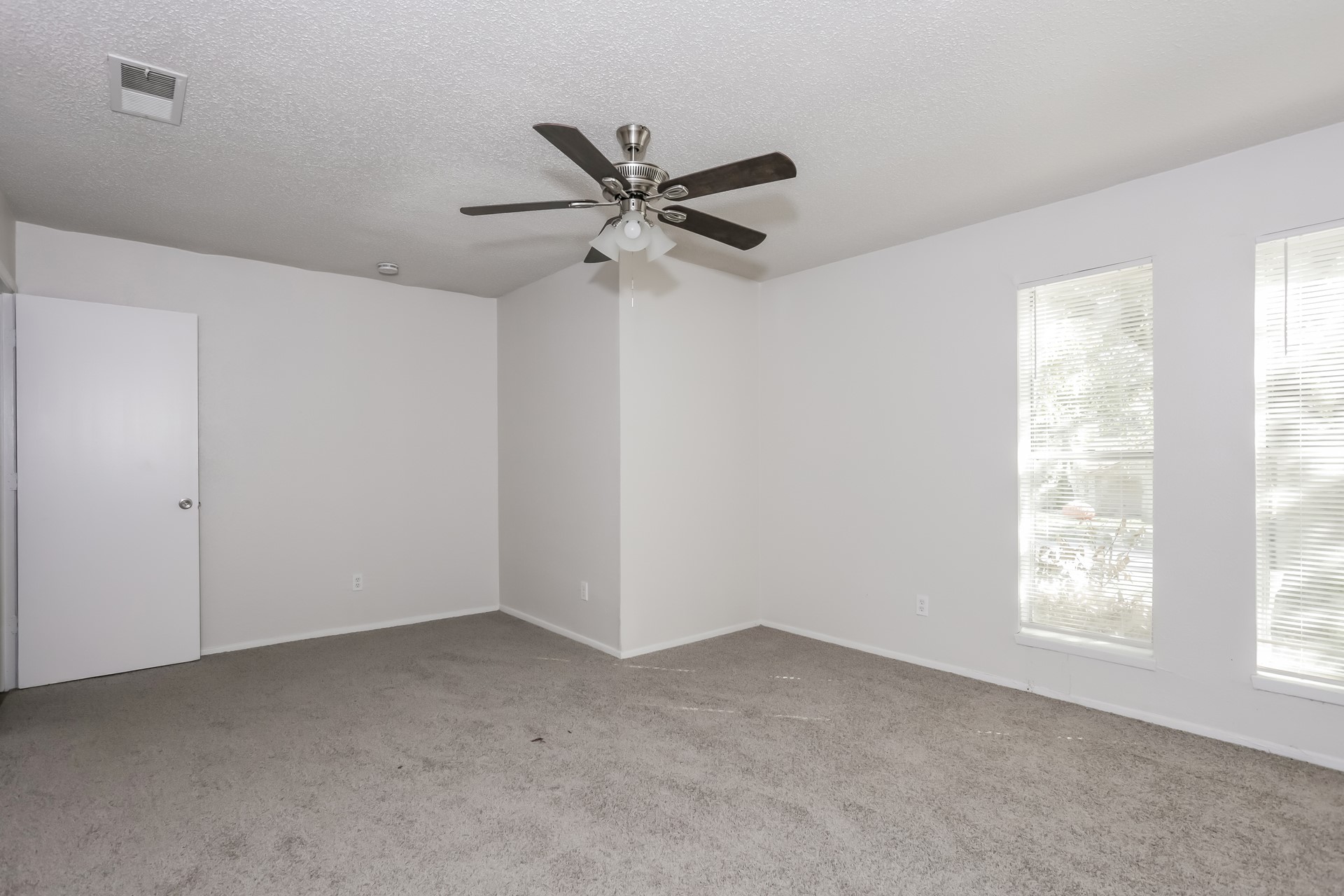 5037 Collingwood Drive Garland TX 75043