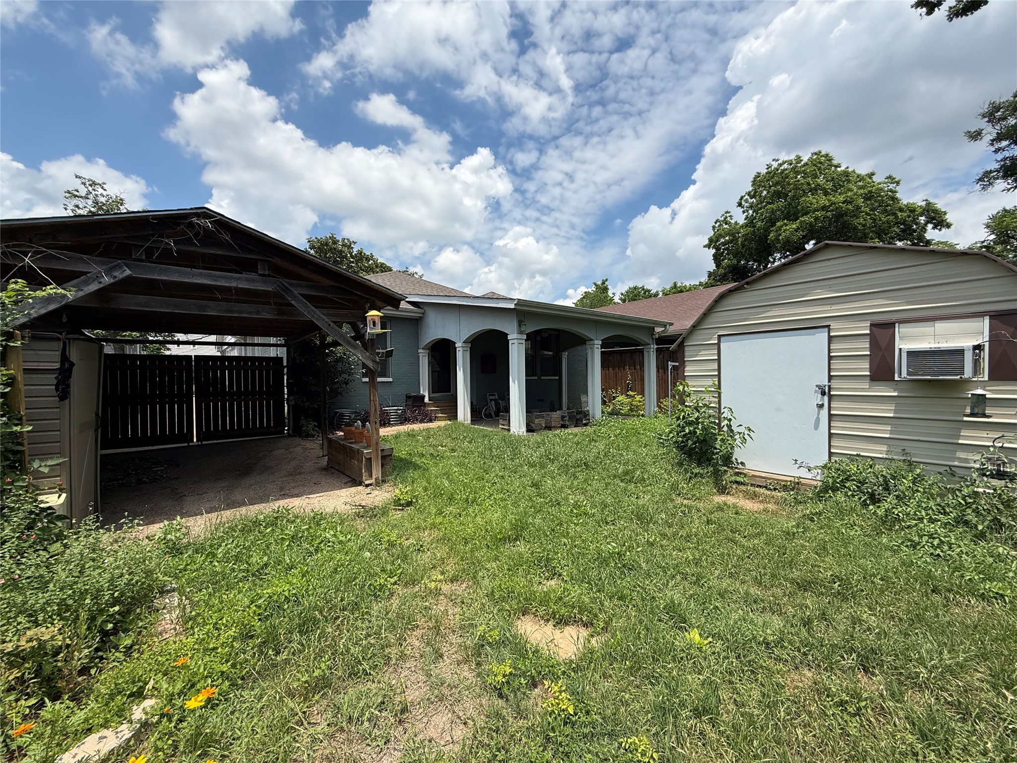 642 N Tyler Street Dallas TX 75208