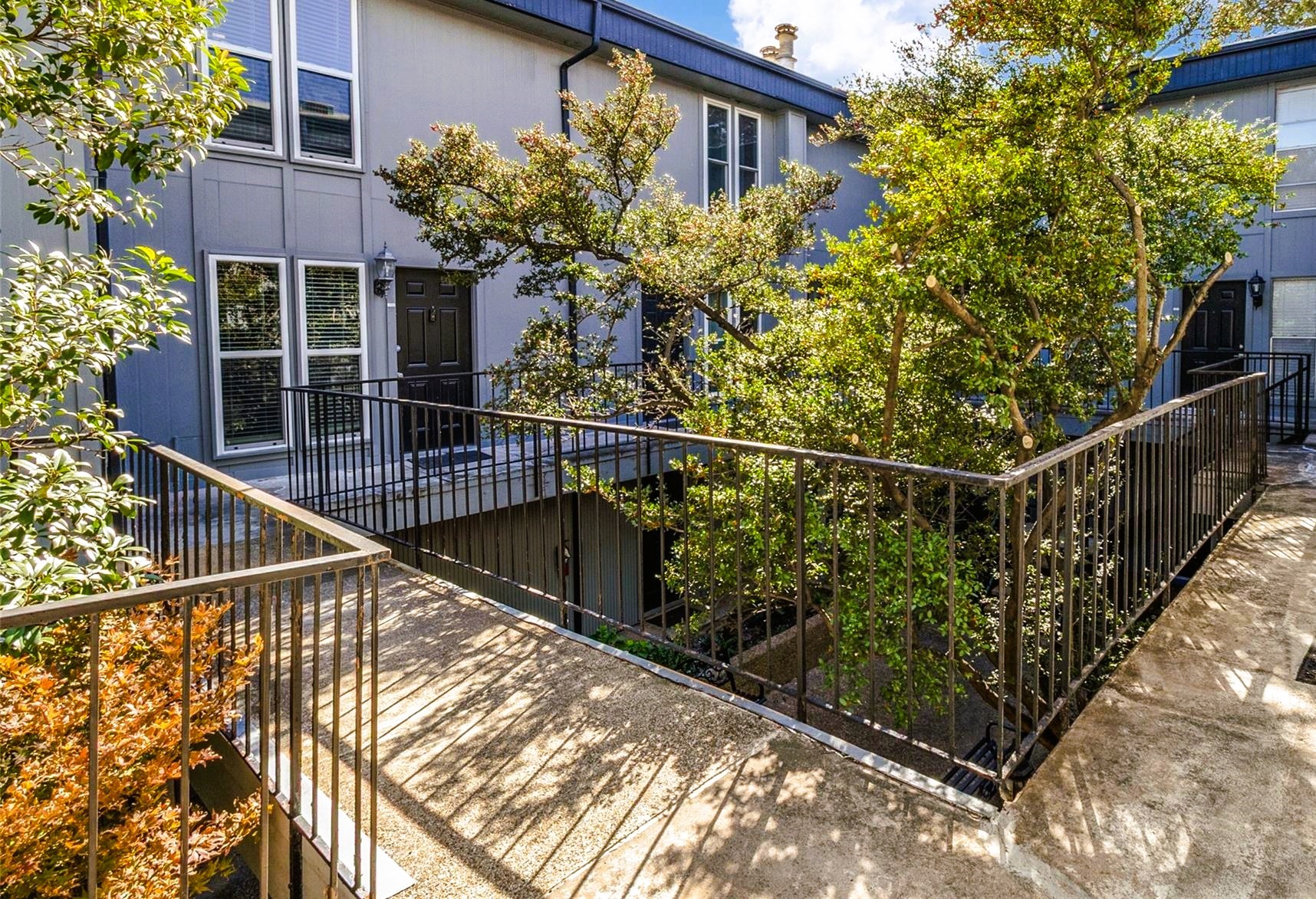 4020 Holland Avenue Dallas TX 75219