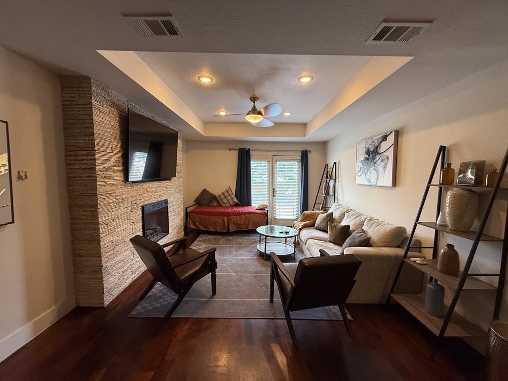 1323 Saint Joseph Street Dallas TX 75204