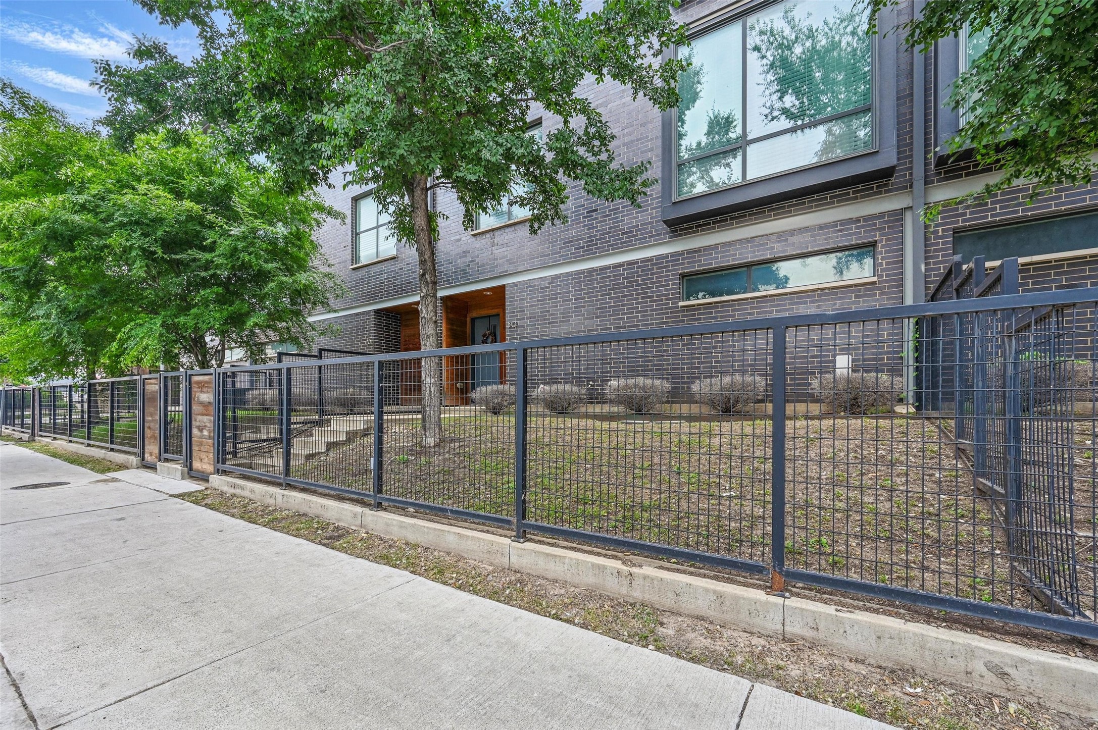 2280 N Fitzhugh Avenue Dallas TX 75204