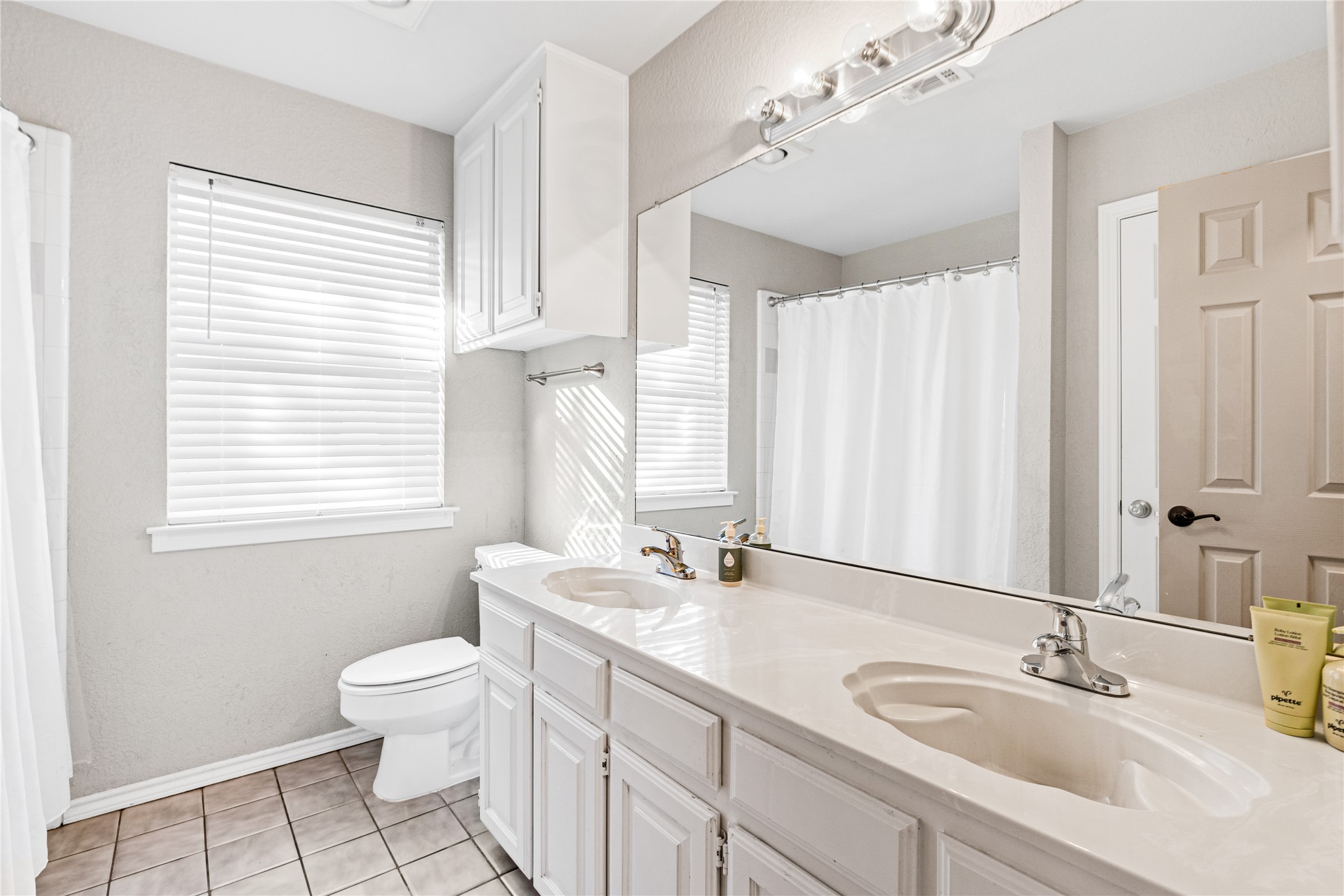 5202 Heatherdale Drive Grapevine TX 76051