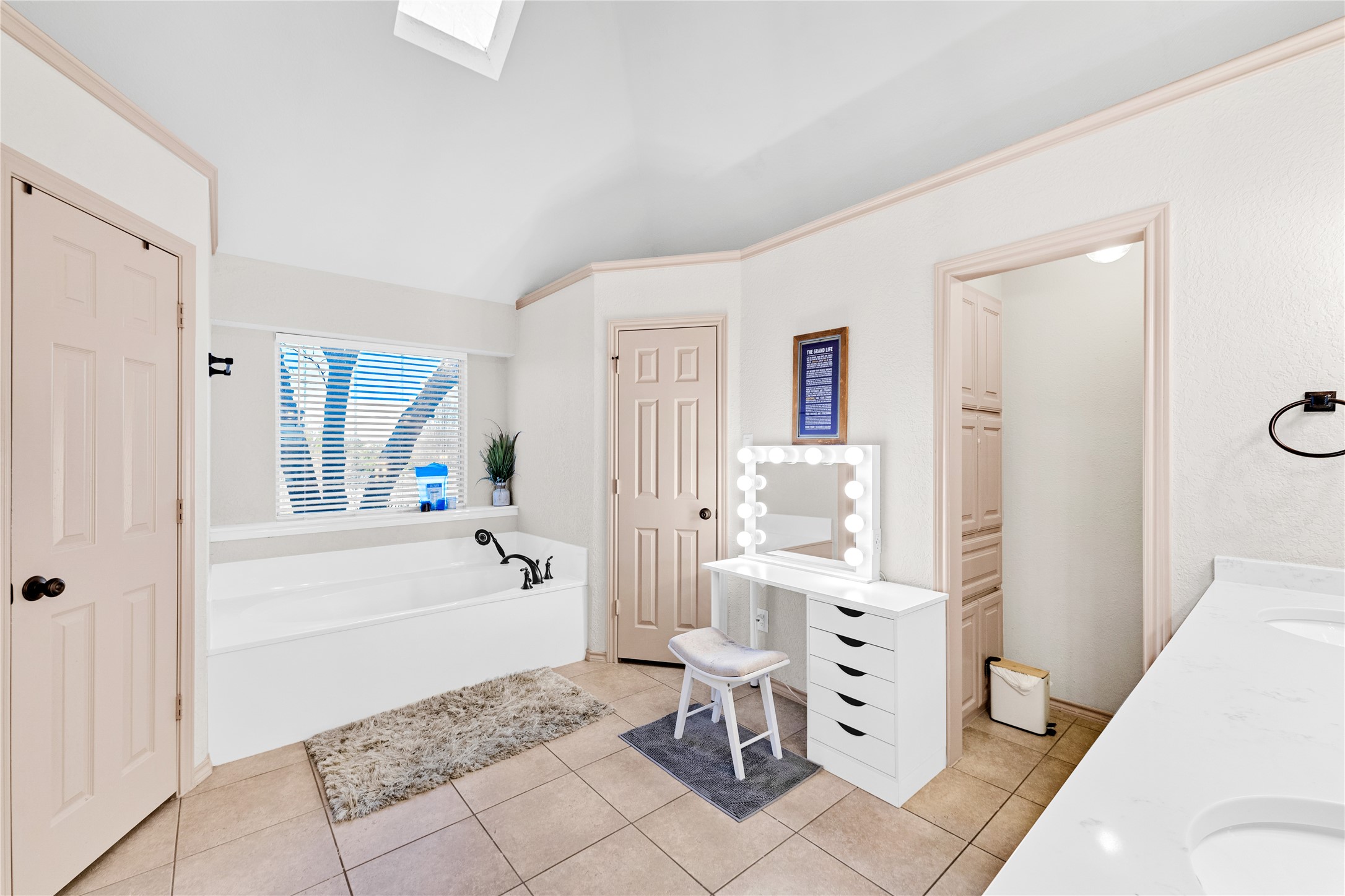 5202 Heatherdale Drive Grapevine TX 76051