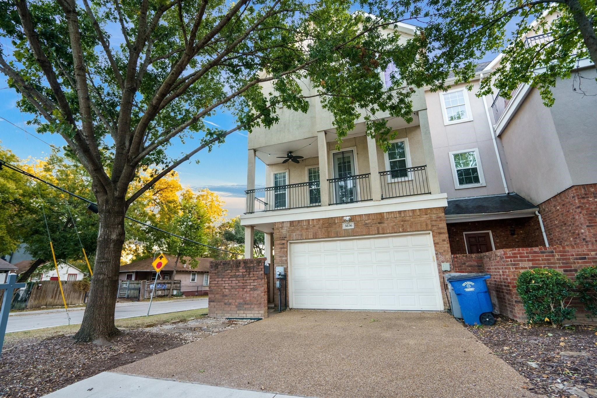 5836 La Vista Drive Dallas TX 75206