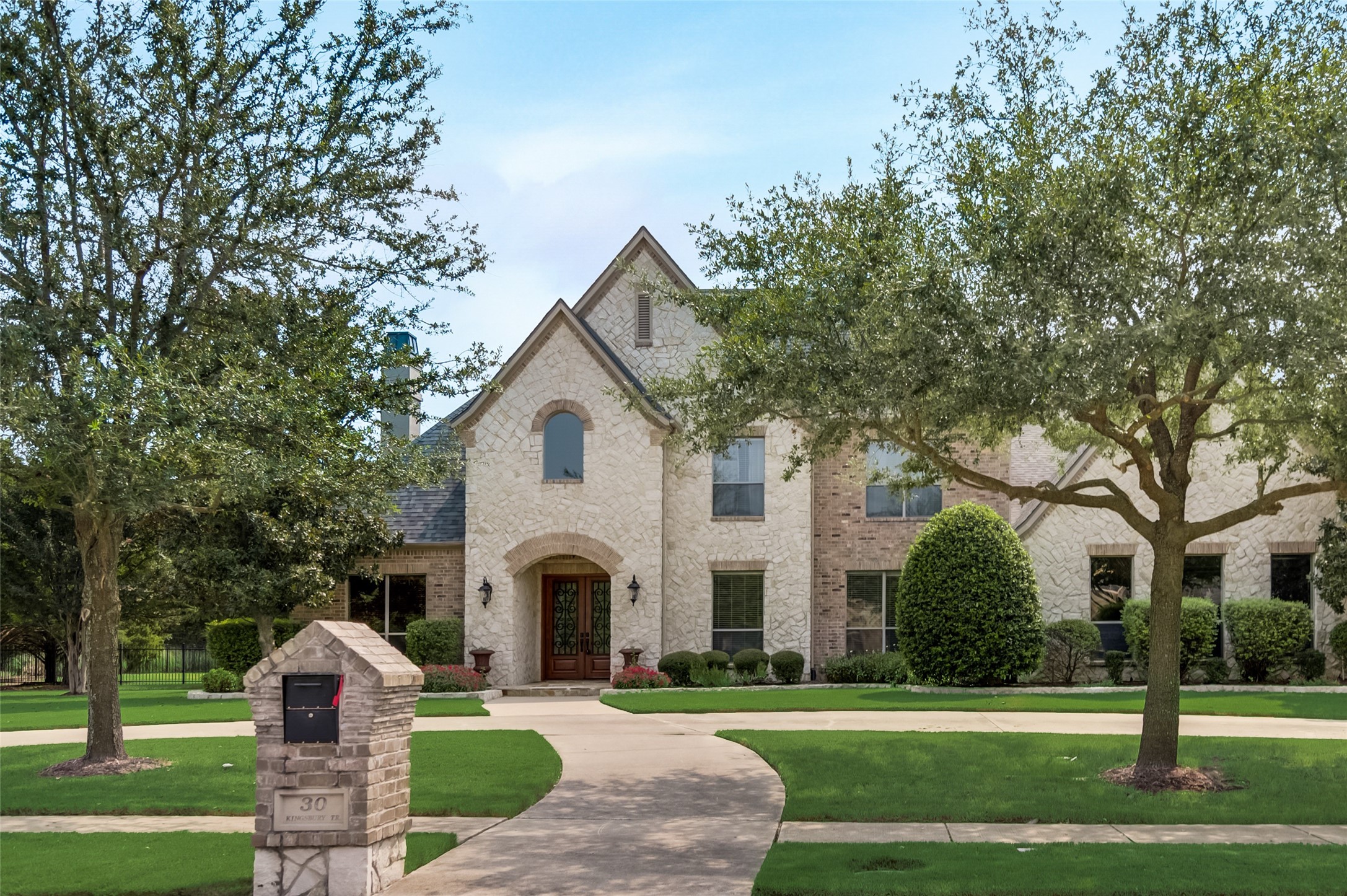30 Kingsbury Trail Heath TX 75032