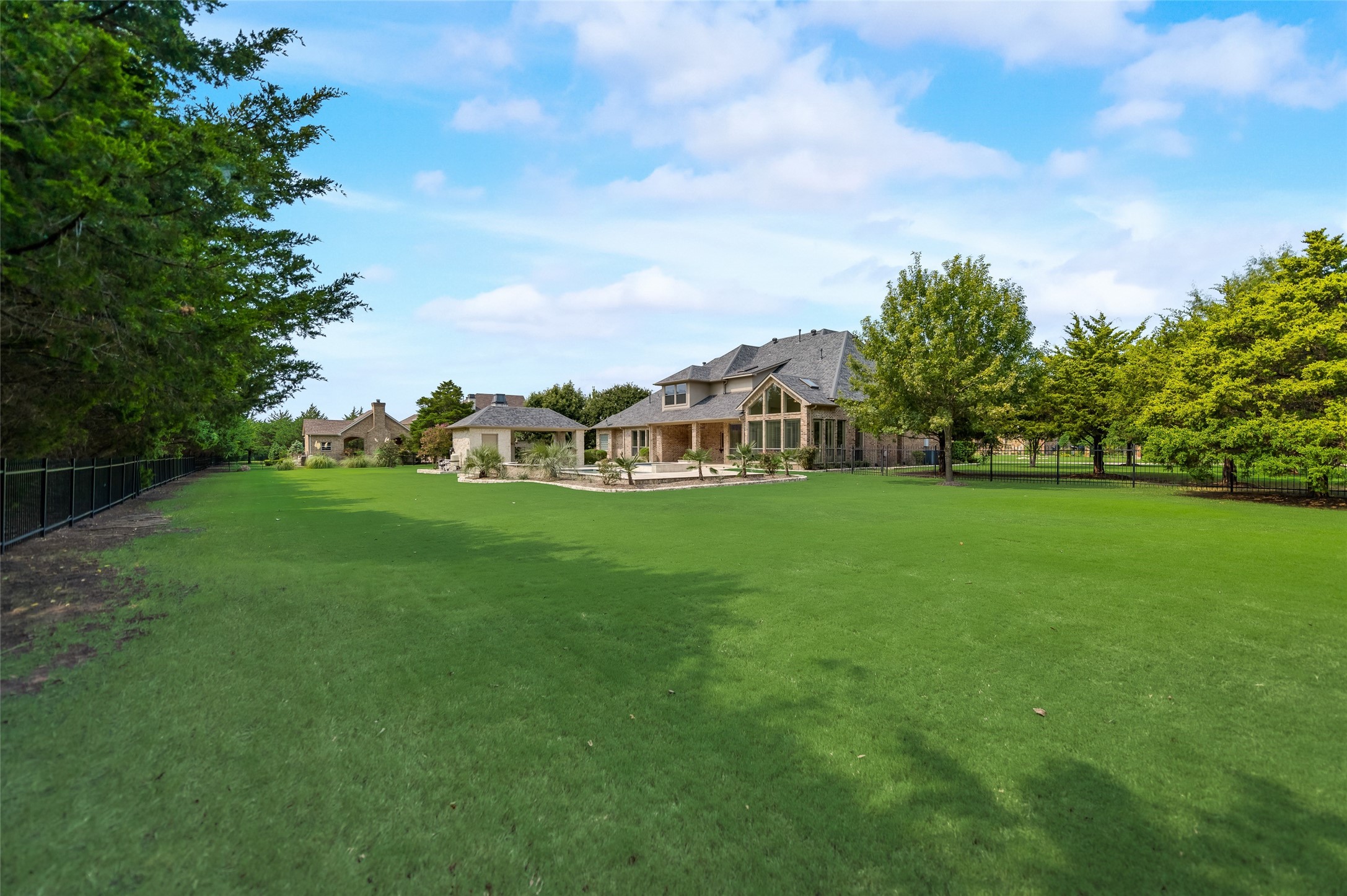 30 Kingsbury Trail Heath TX 75032