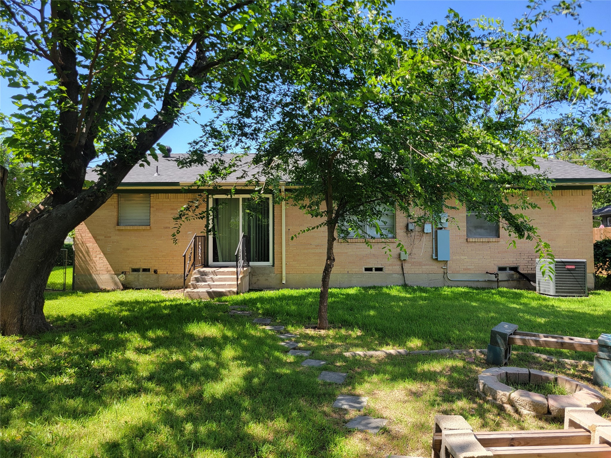 1220 Lewis Drive Garland TX 75041