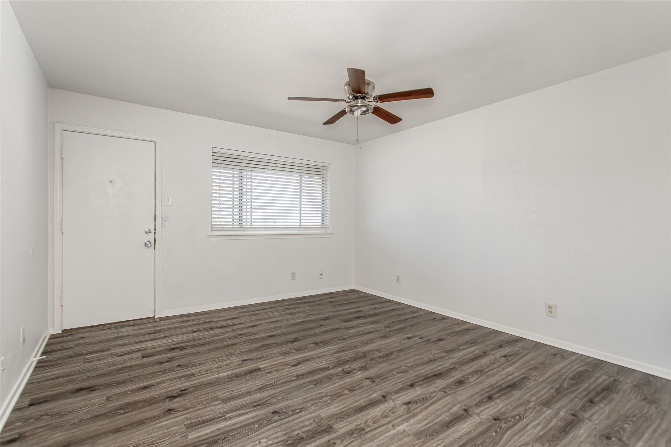 5722 Gaston Avenue Dallas TX 75214