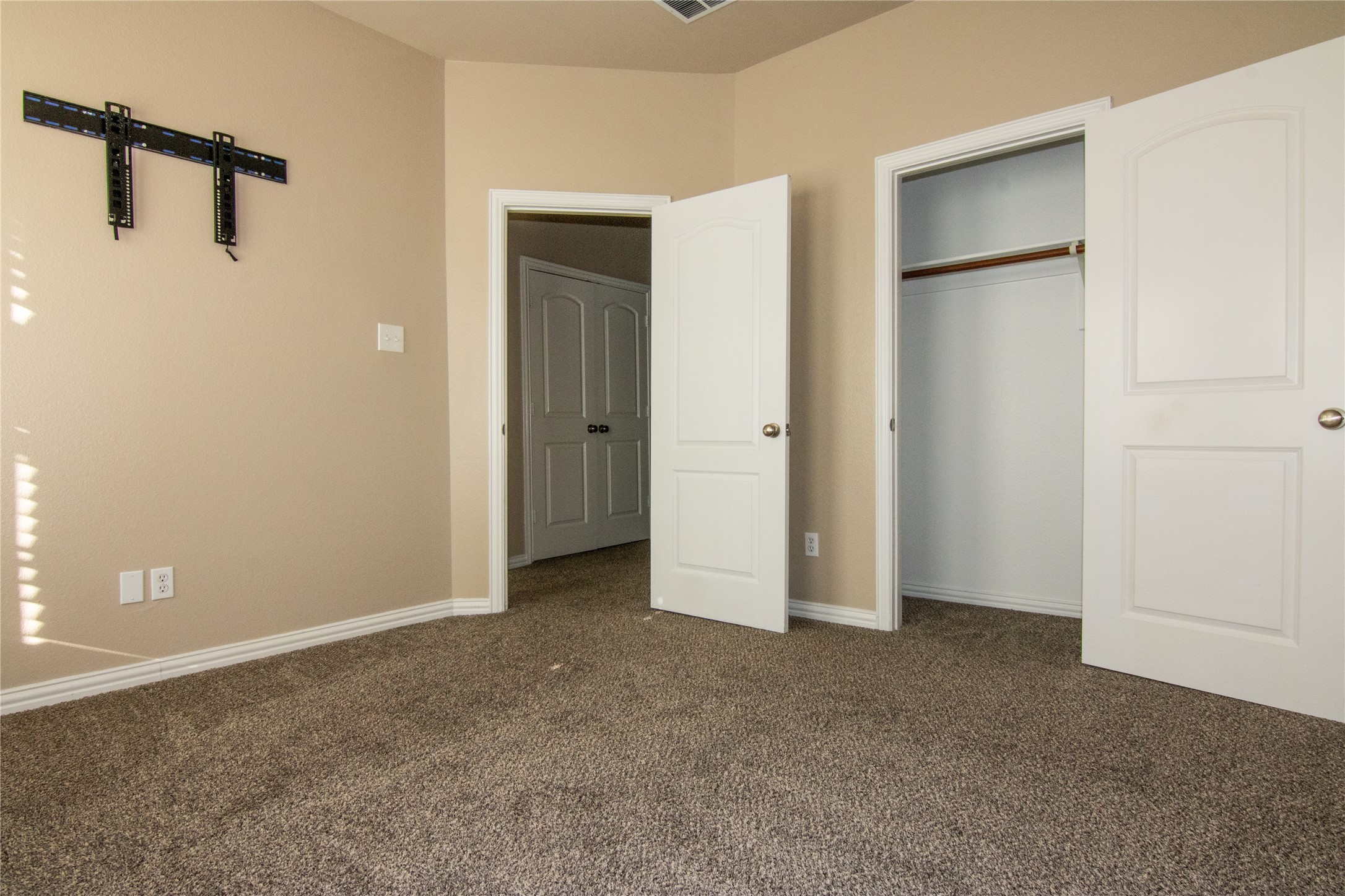2557 Jacobson Drive Lewisville TX 75067