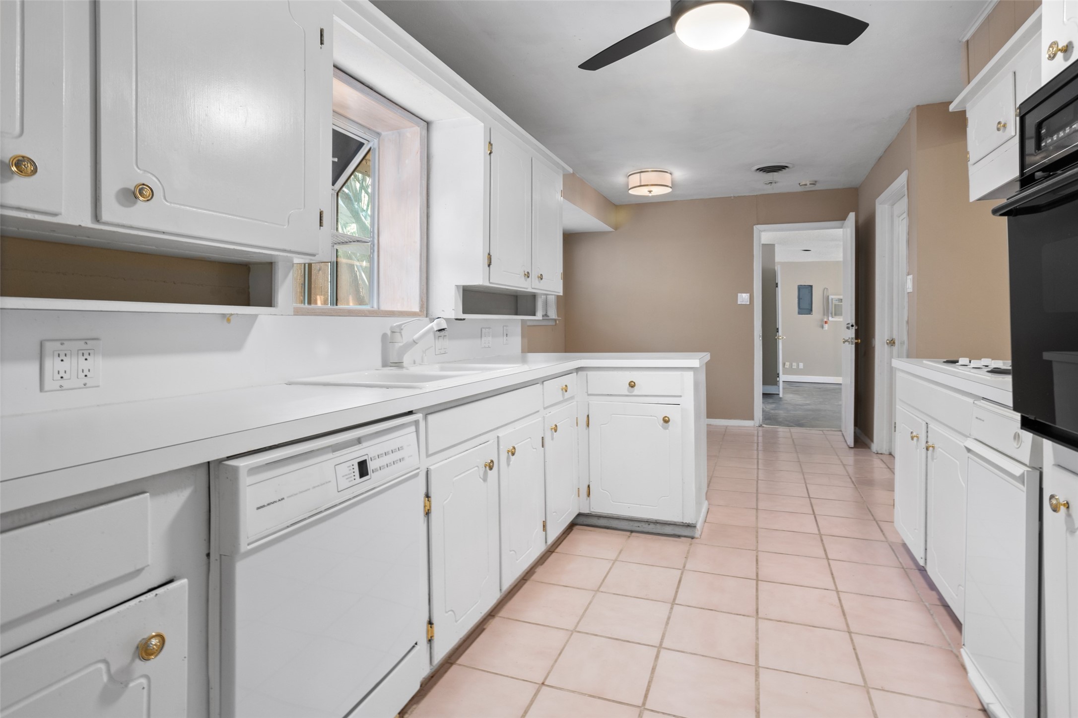 6948 Valhalla Road Fort Worth TX 76116