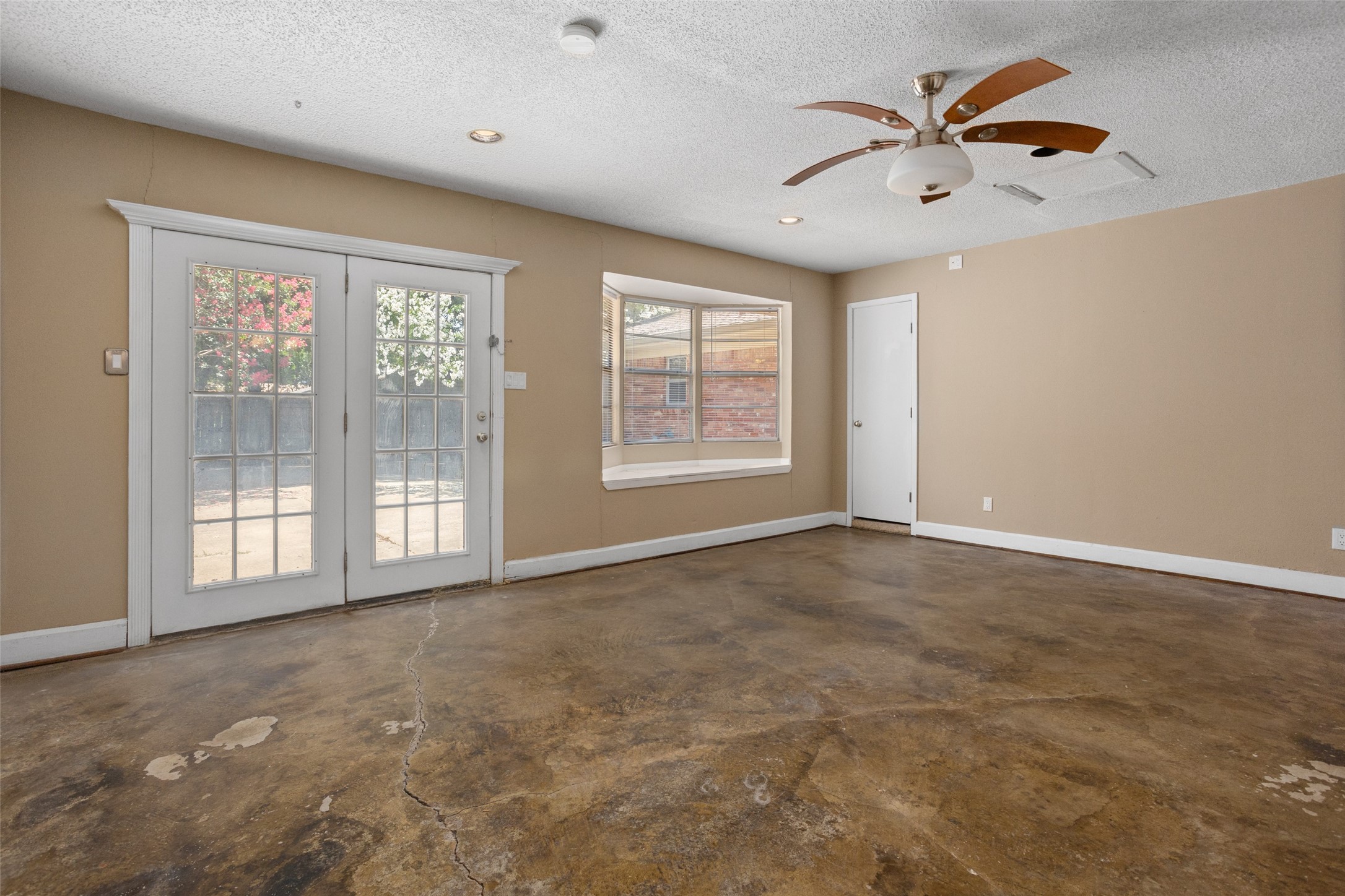 6948 Valhalla Road Fort Worth TX 76116