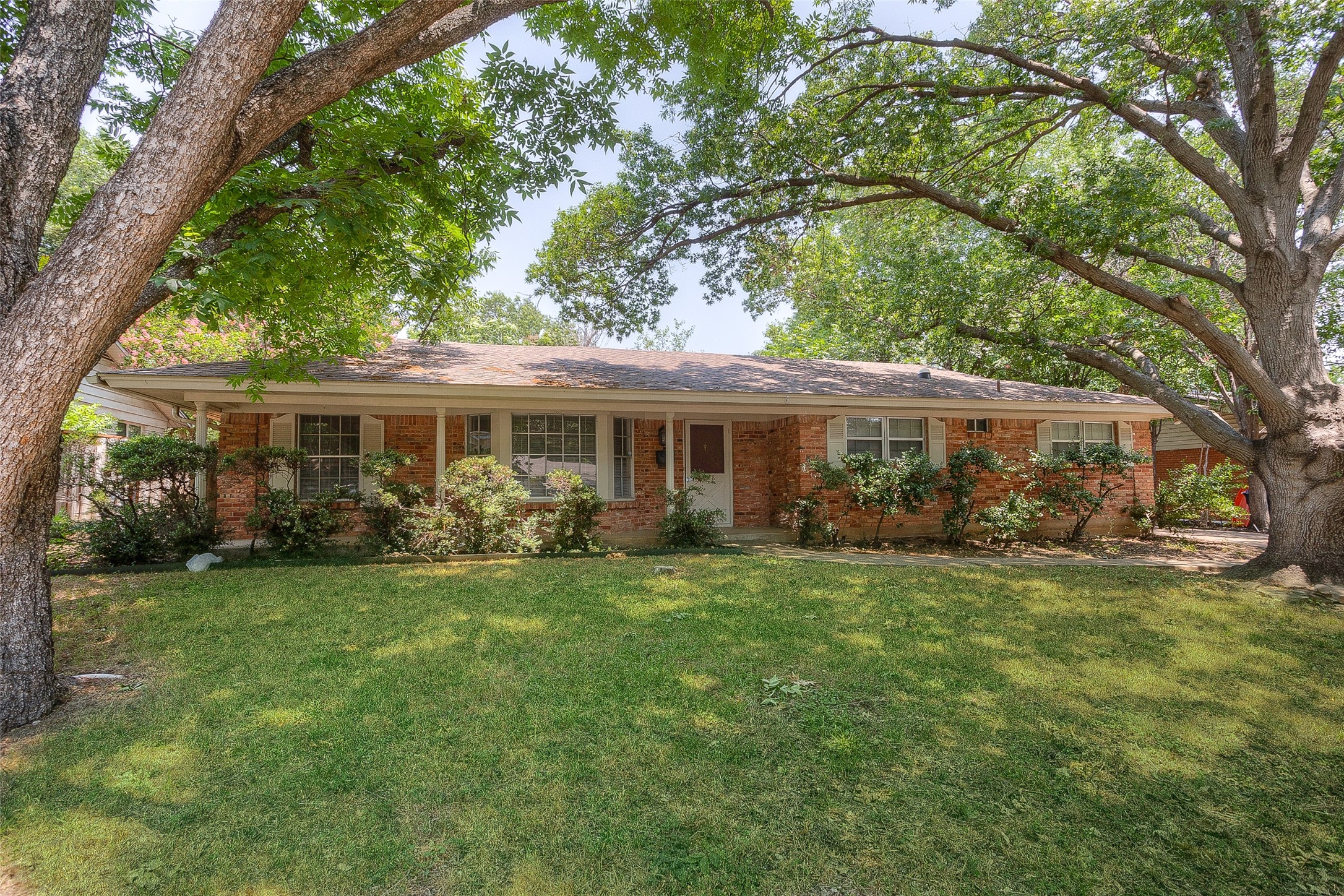 6948 Valhalla Road Fort Worth TX 76116