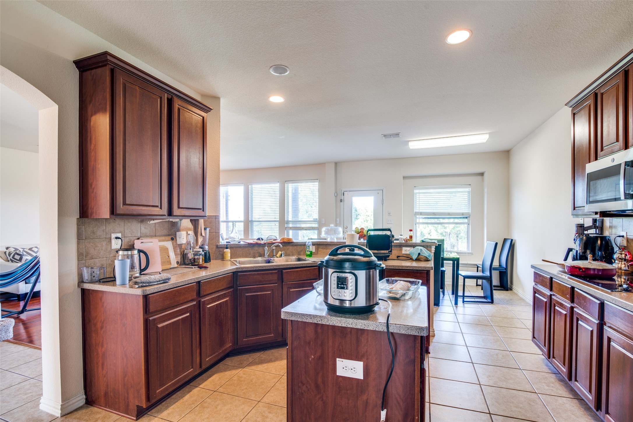 4323 Kettering Drive Garland TX 75043