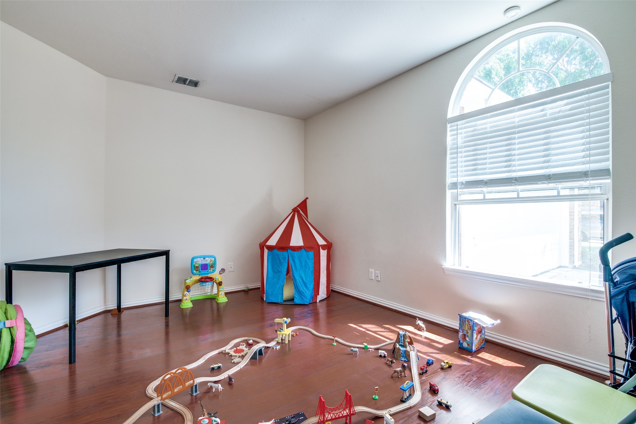 4323 Kettering Drive Garland TX 75043