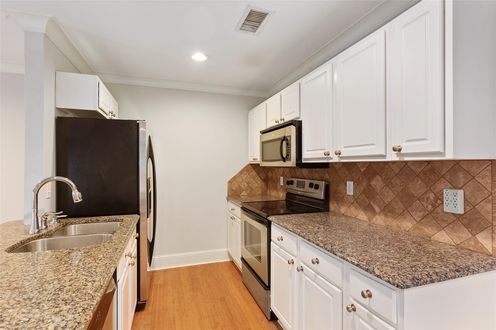 7770 Meadow Road Dallas TX 75230