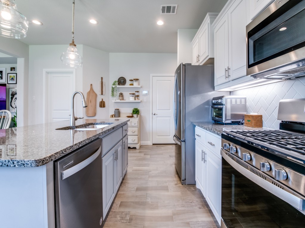 1519 Sheridyn Lane Krum TX 76249