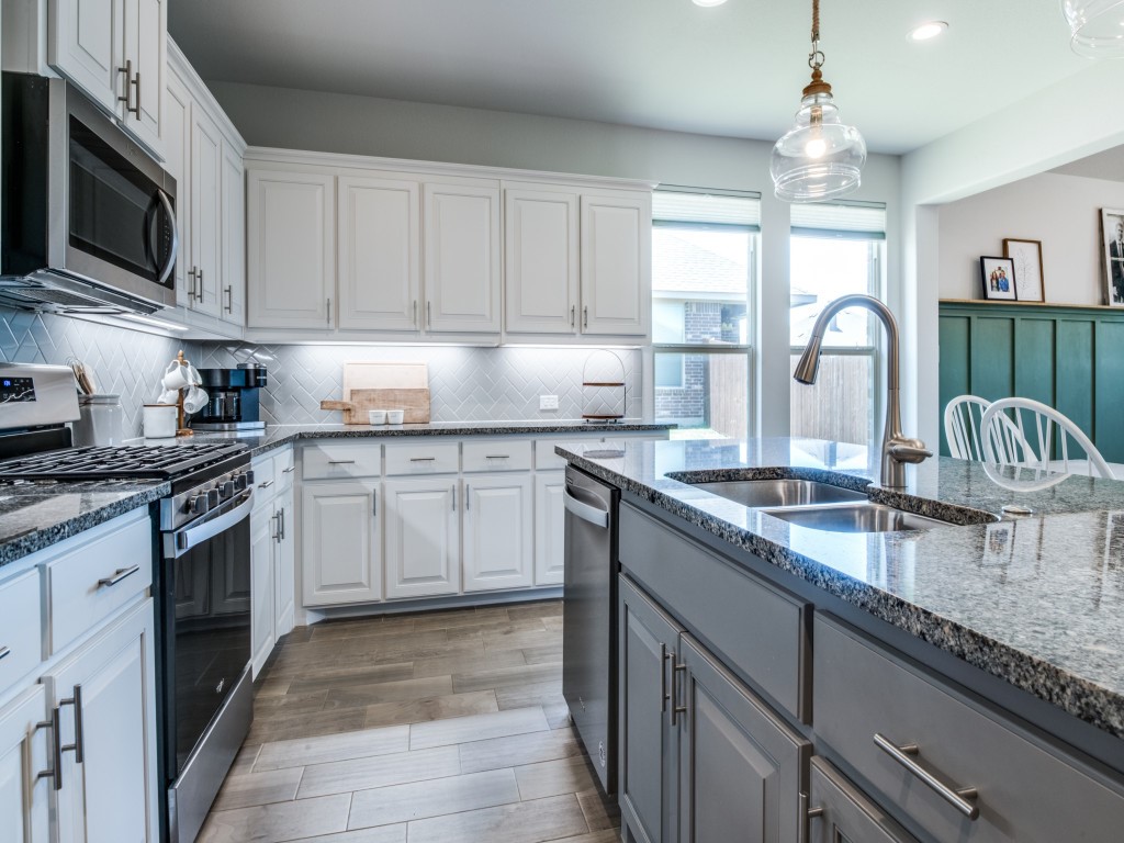 1519 Sheridyn Lane Krum TX 76249