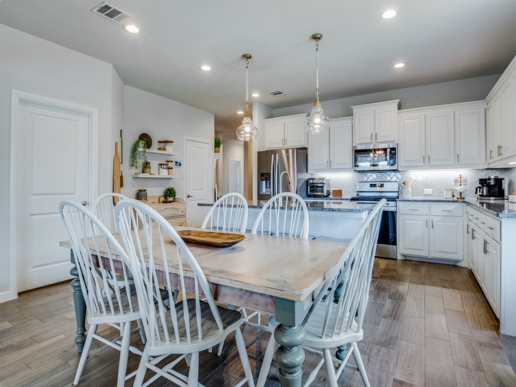 1519 Sheridyn Lane Krum TX 76249