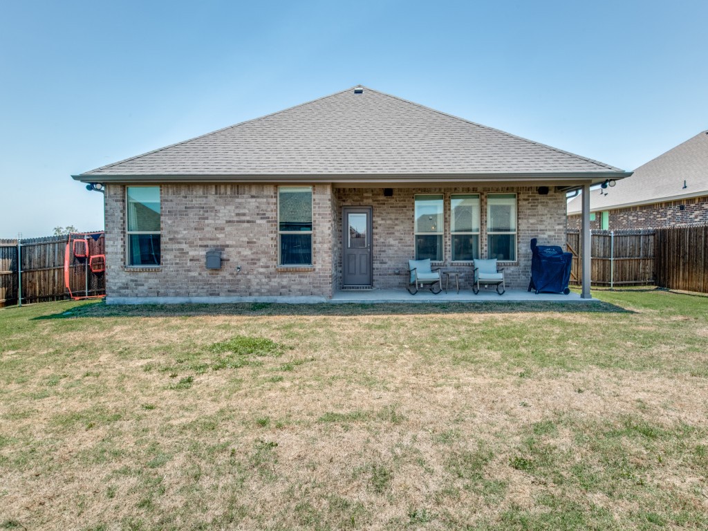 1519 Sheridyn Lane Krum TX 76249