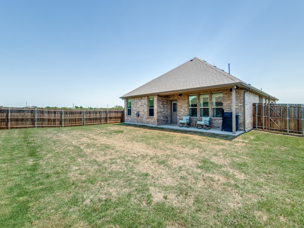 1519 Sheridyn Lane Krum TX 76249