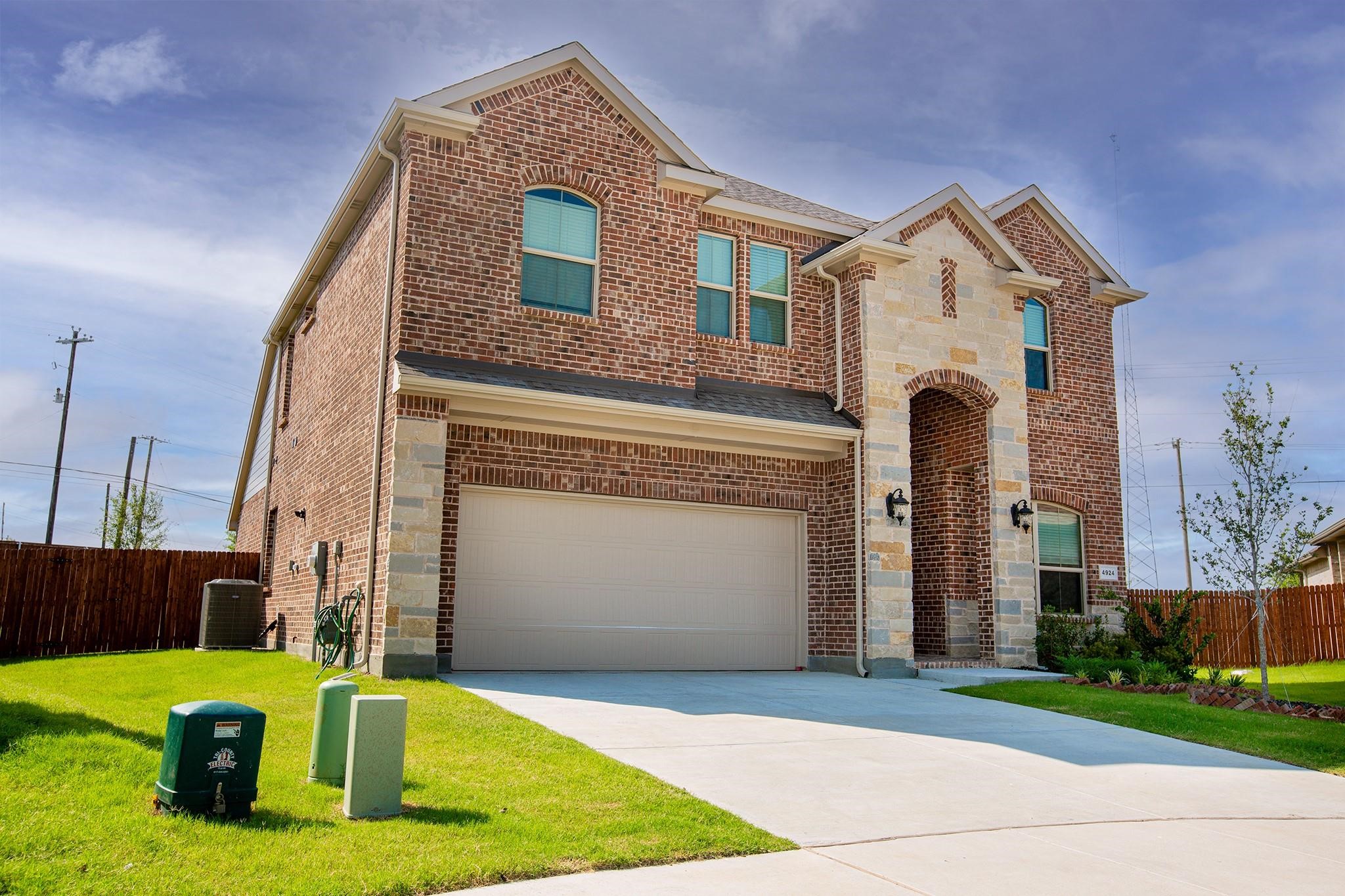 4924 Dewy Rose Lane Fort Worth TX 76244