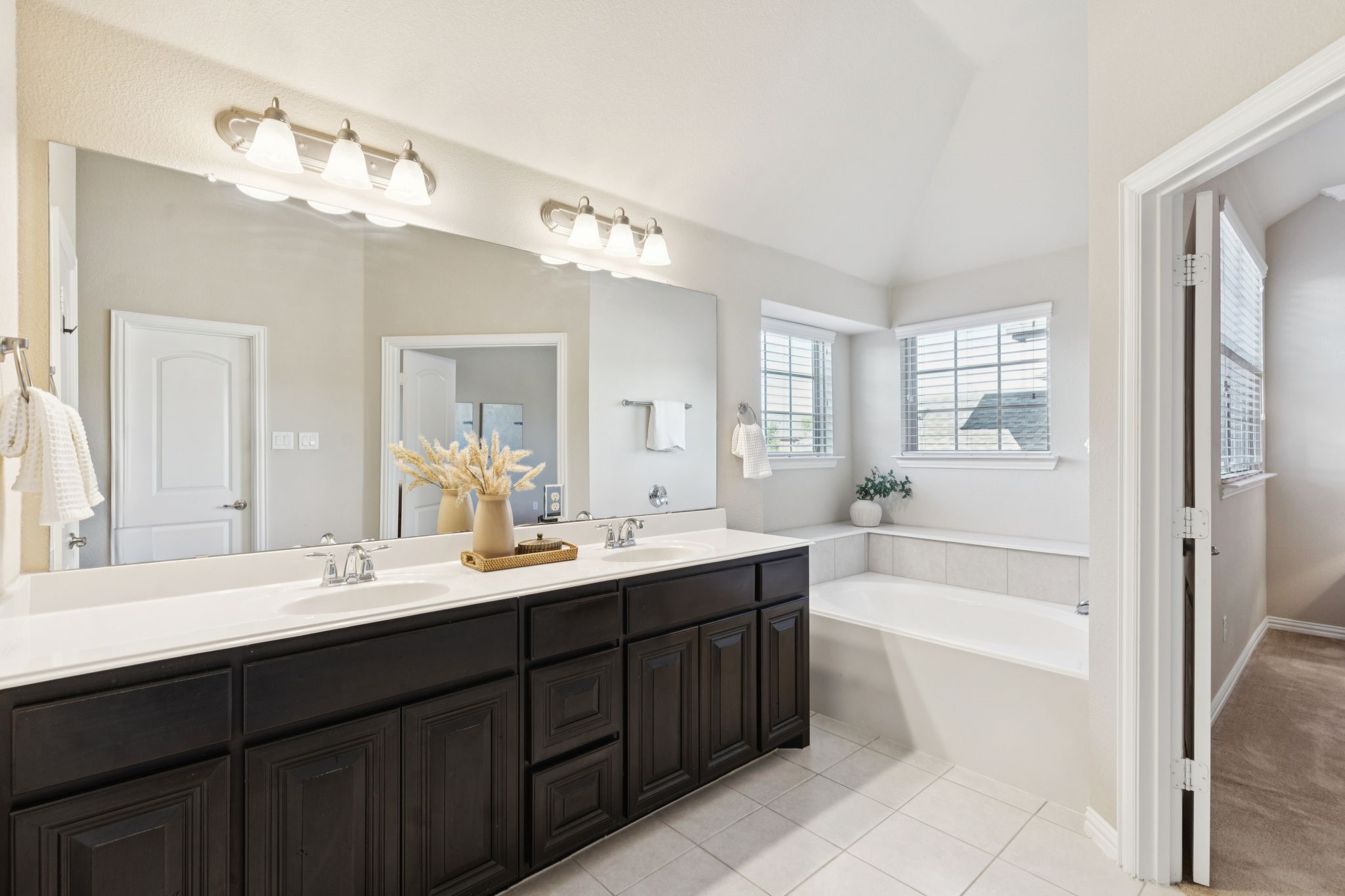 6210 Eagle Nest Garland TX 75044