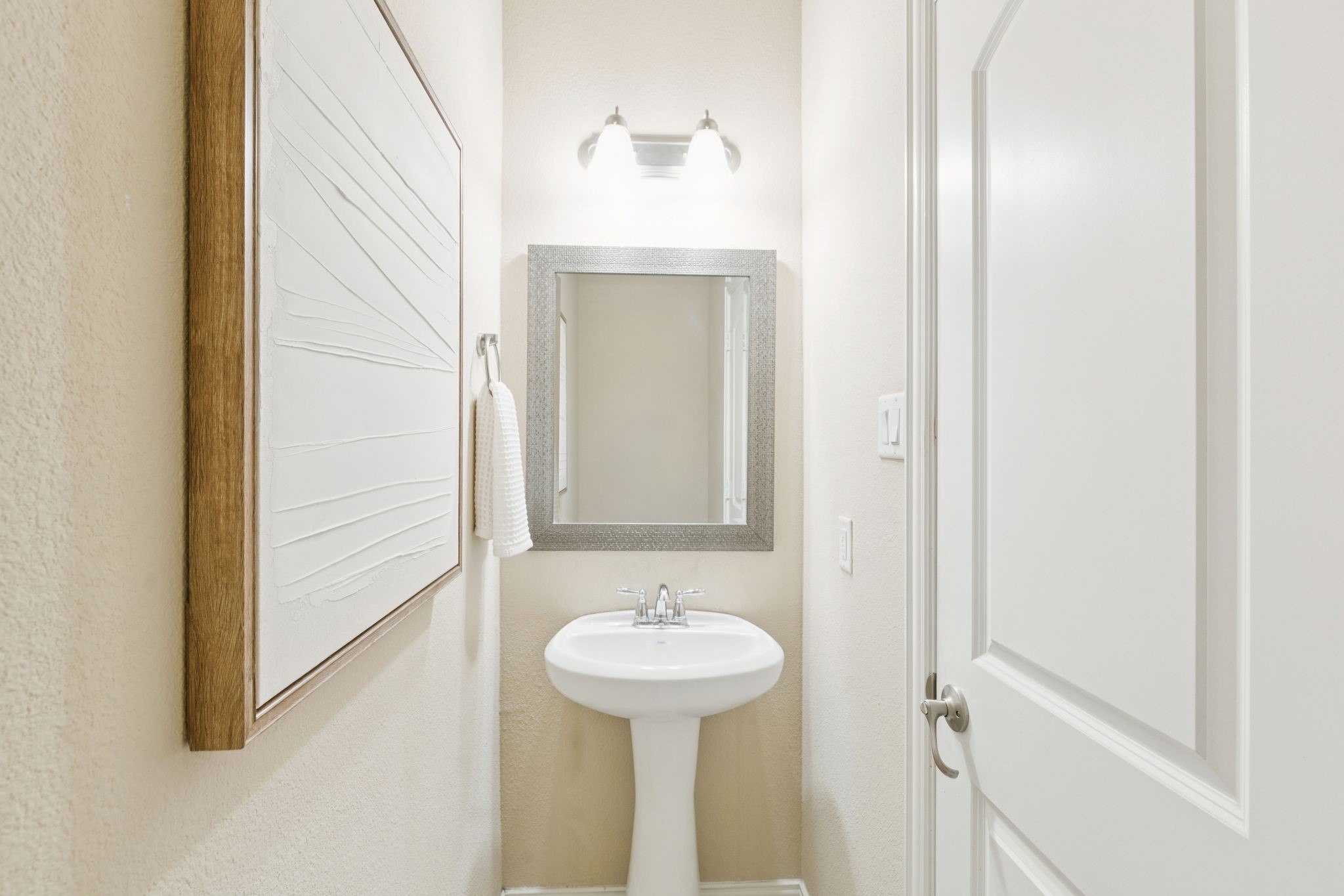6210 Eagle Nest Garland TX 75044