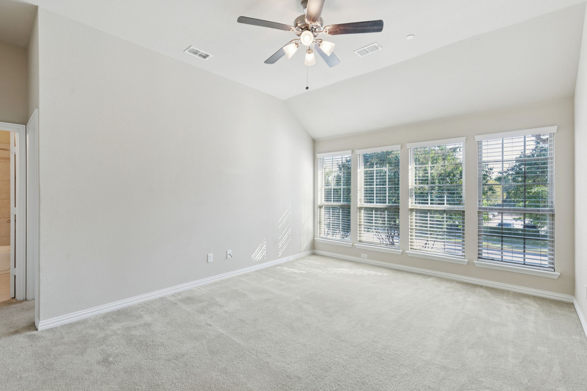 6210 Eagle Nest Garland TX 75044
