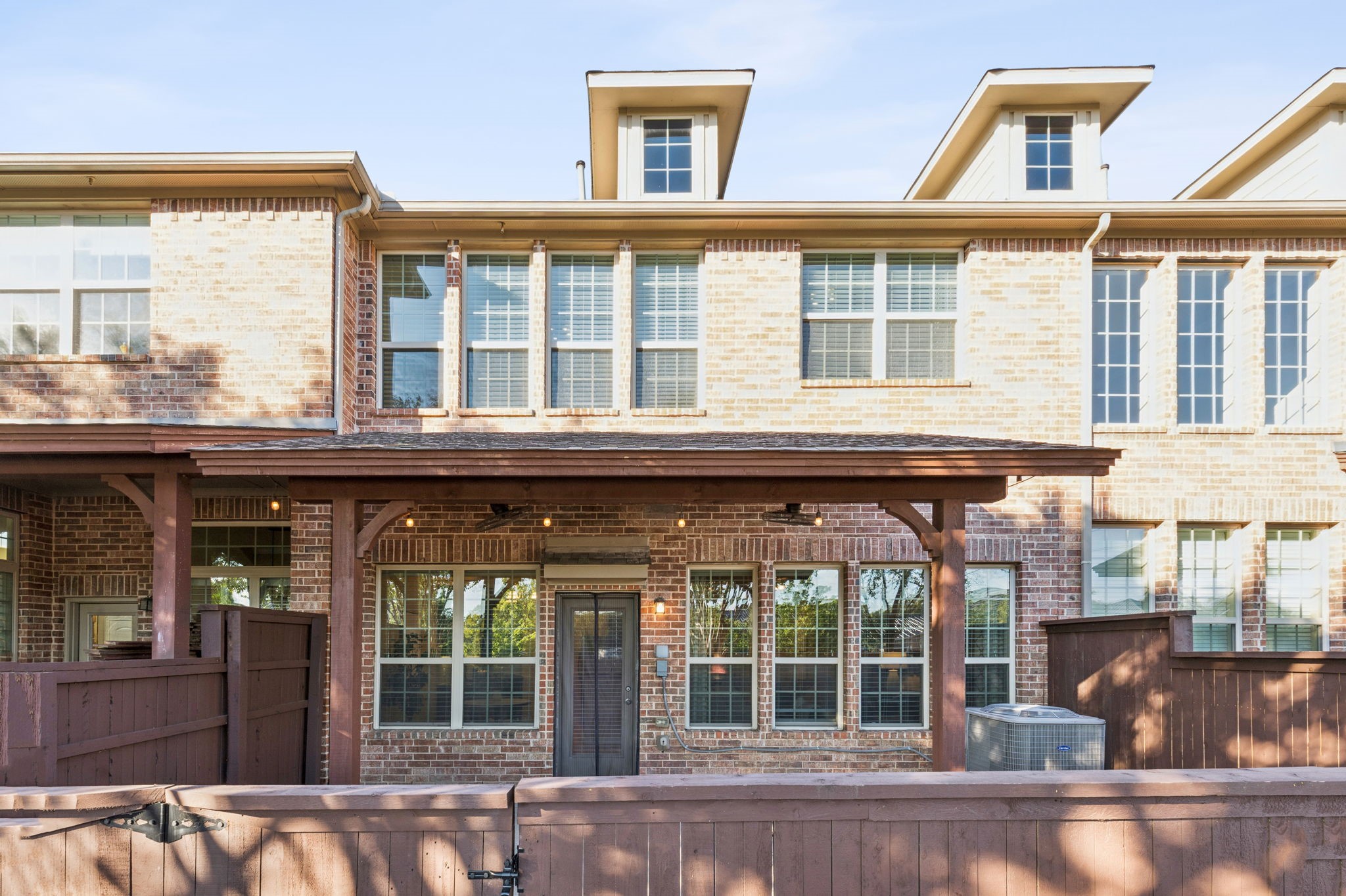 6210 Eagle Nest Garland TX 75044