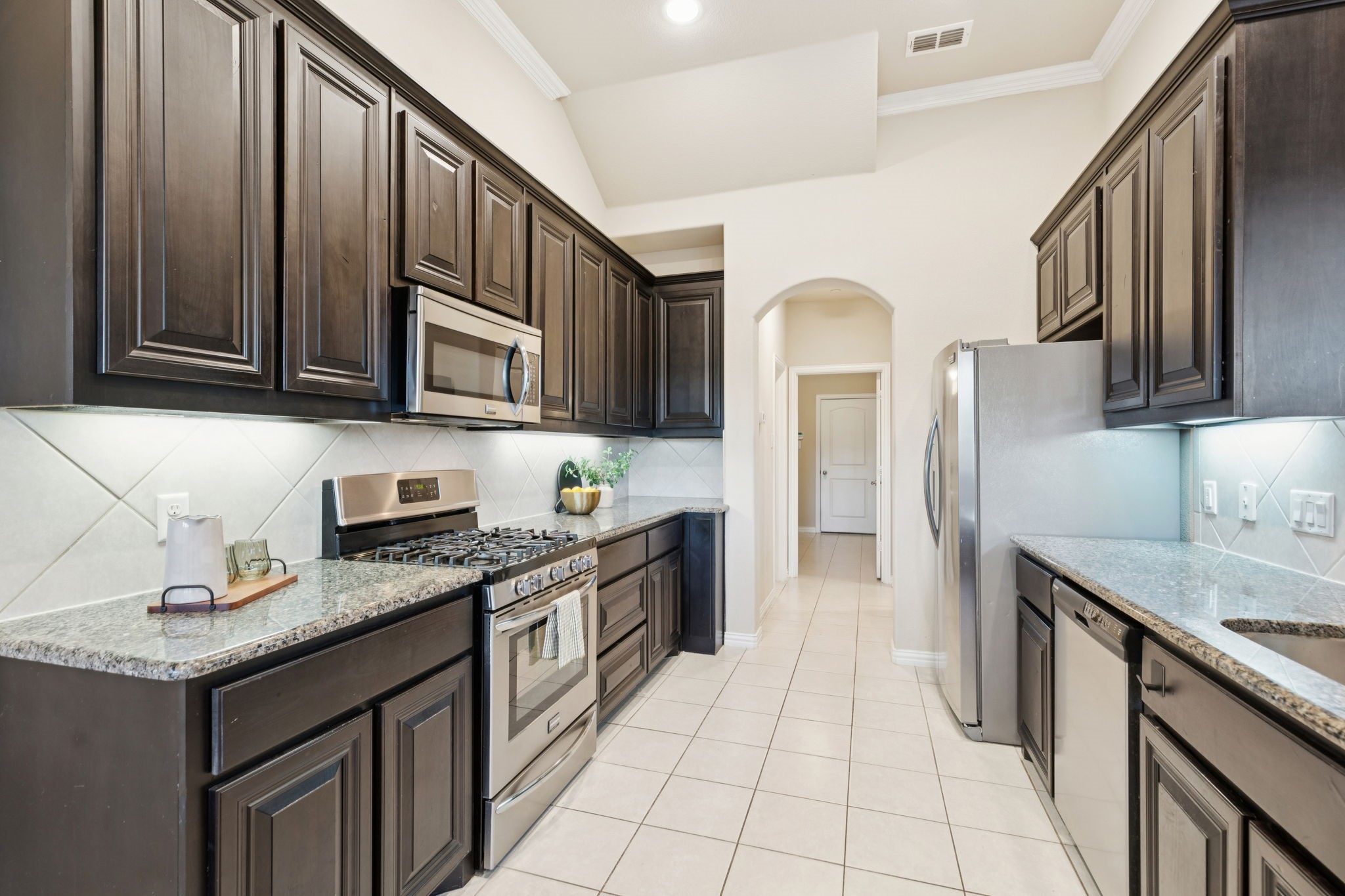 6210 Eagle Nest Garland TX 75044