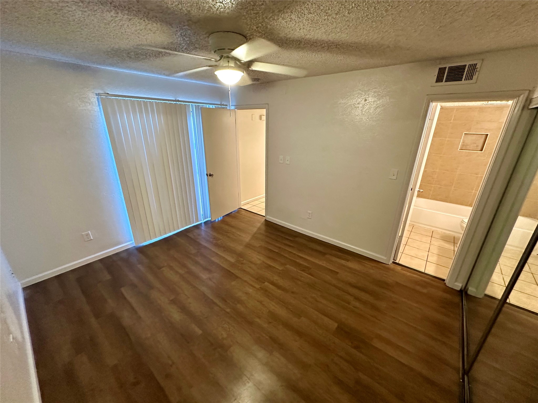 644 Bellaire Drive Hurst TX 76053